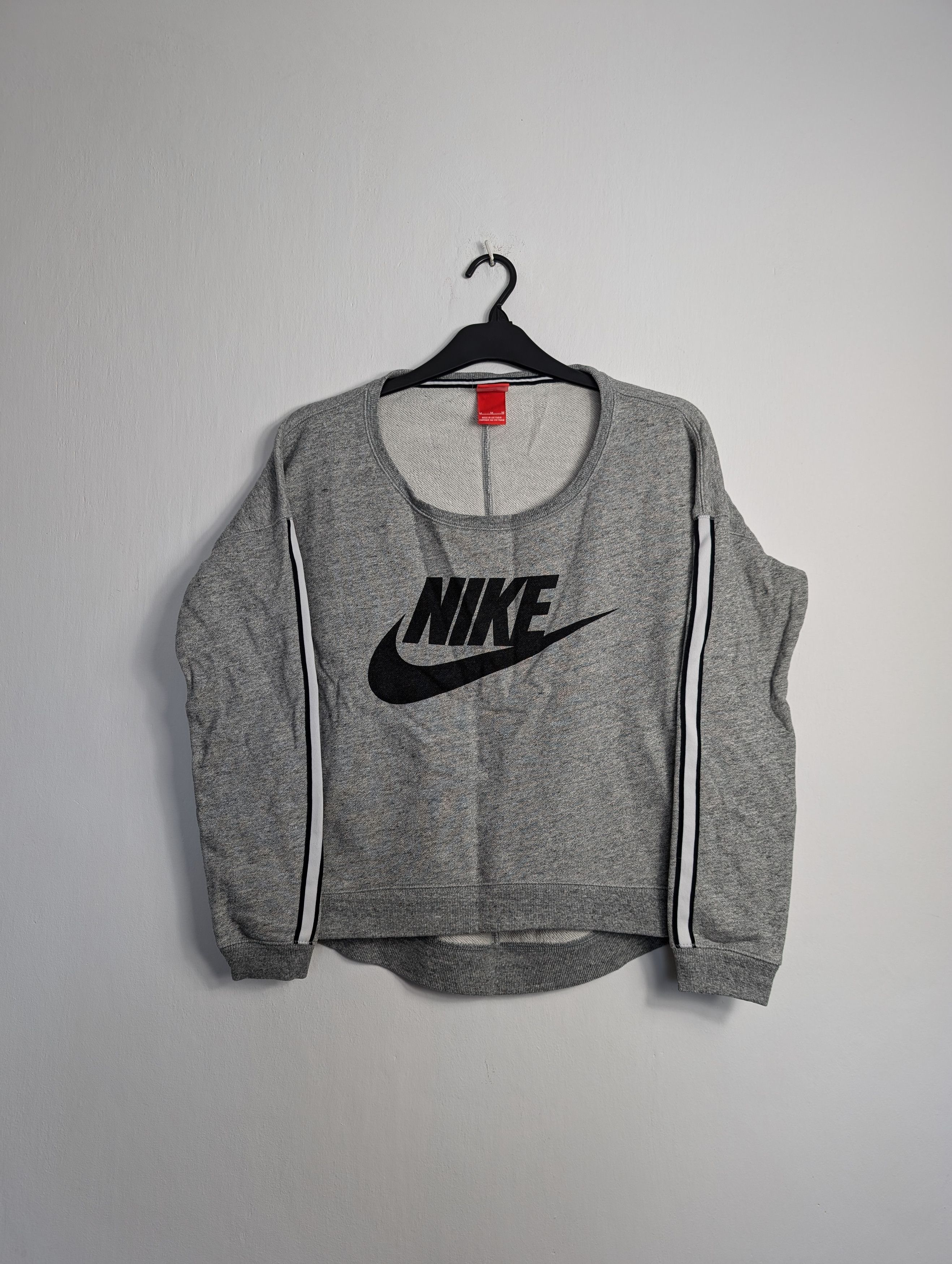 Nike Nike Sportswear Women's Sweatshirt Scoop Neck Gym Fitness Size M / US 6-8 / IT 42-44 - 1 Thumbnail