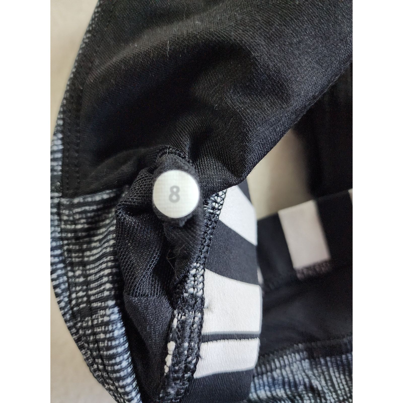 Lululemon Lululemon Rest Less Tank Size 8 Black White 2in1 No Inserts Size M / US 6-8 / IT 42-44 - 6 Thumbnail
