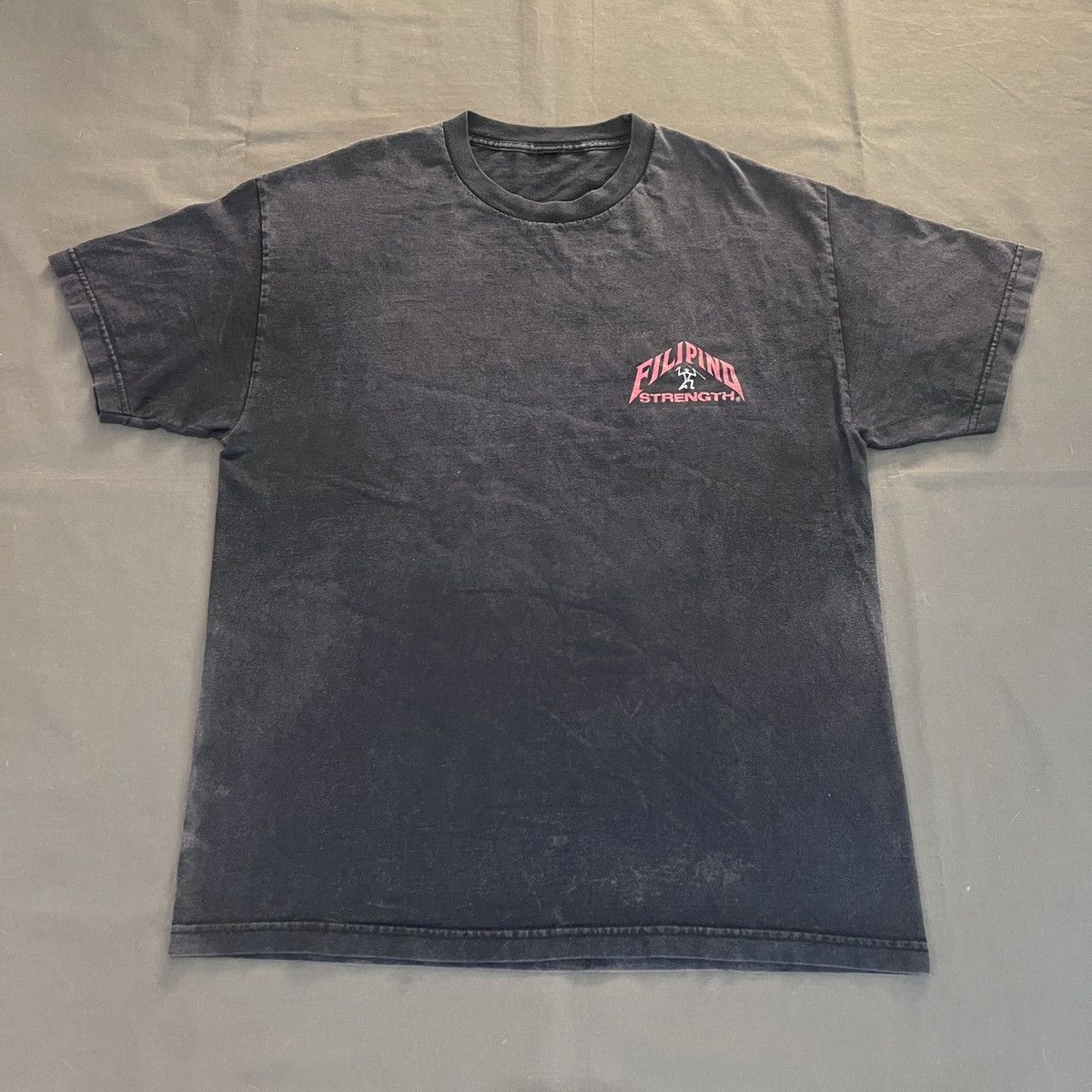 Vintage Vintage 90s Filipino Strength Gym Fitness Faded Thrashed Tee Size US XL / EU 56 / 4 - 4 Thumbnail