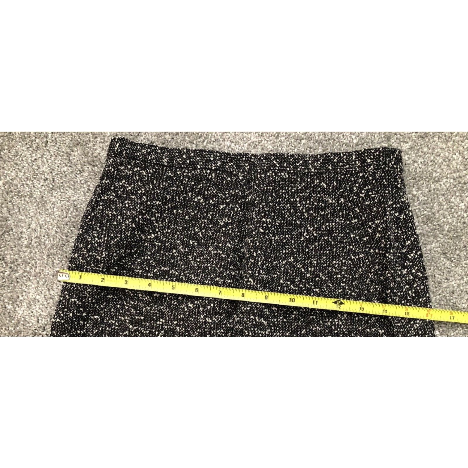 Anne Klein Anne Klein II Skirt Women’s Size 10 Black White Multicolor Wool Knee Length Zip Hipster 90s Preppy Work Casual Formal Size 32" / US 10 / IT 46 - 5 Thumbnail