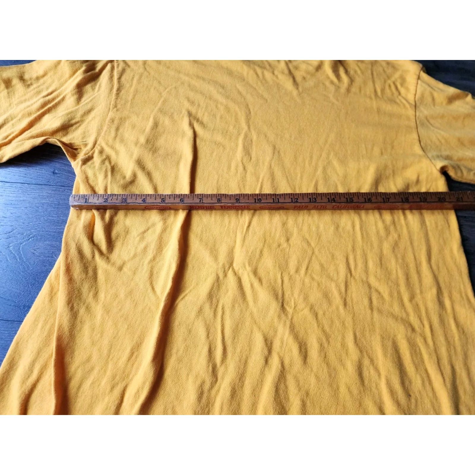 Vintage Vintage Men's L T-Shirt 1980s One World Family Peace Cotton Short Sleeve Yellow Hippy +1XL Size US L / EU 52-54 / 3 - 4 Thumbnail