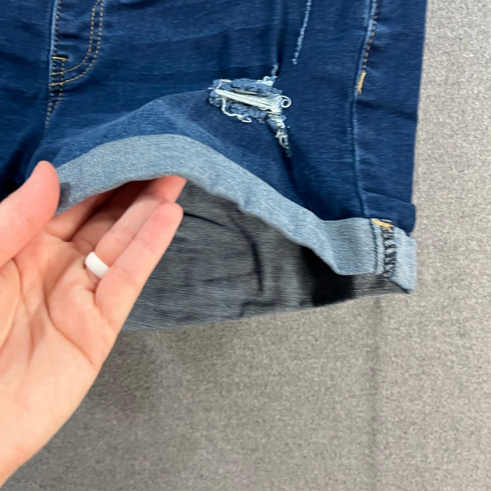 Other Shein Maternity Short Blue Jeans Women Size Medium (6US) Size 28" / US 6 / IT 42 - 6 Thumbnail