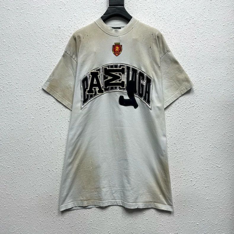 Balenciaga Balenciaga 23SS Manchester United T-shirt - dmc Size US XS / EU 42 / 0 - 1 Thumbnail