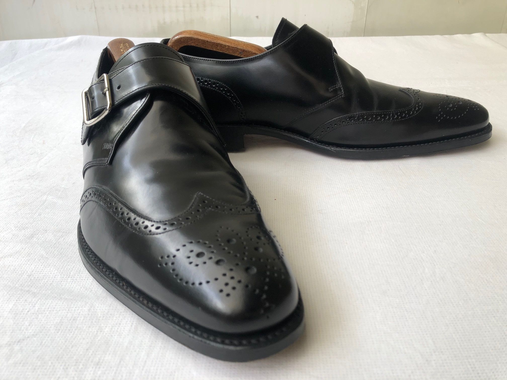 Loake Loake 'Dozer' Black leather wing tip Monk shoes Size US 9 / EU 42 - 3 Thumbnail