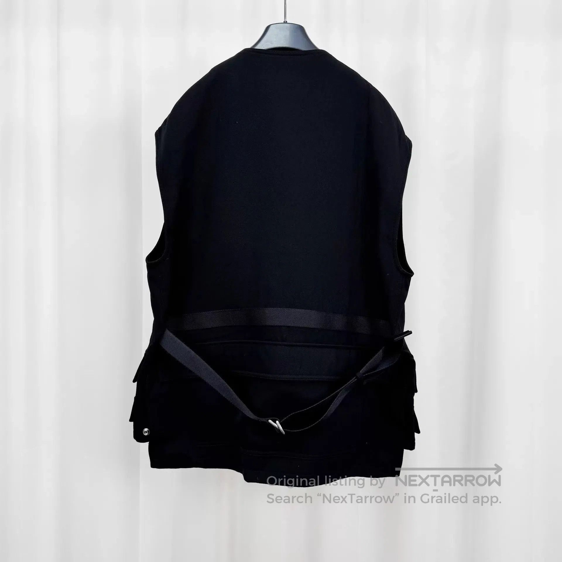 Burberry Black Multi-Pocket Zip-Front Vest. Size US M / EU 48-50 / 2 - 2 Thumbnail
