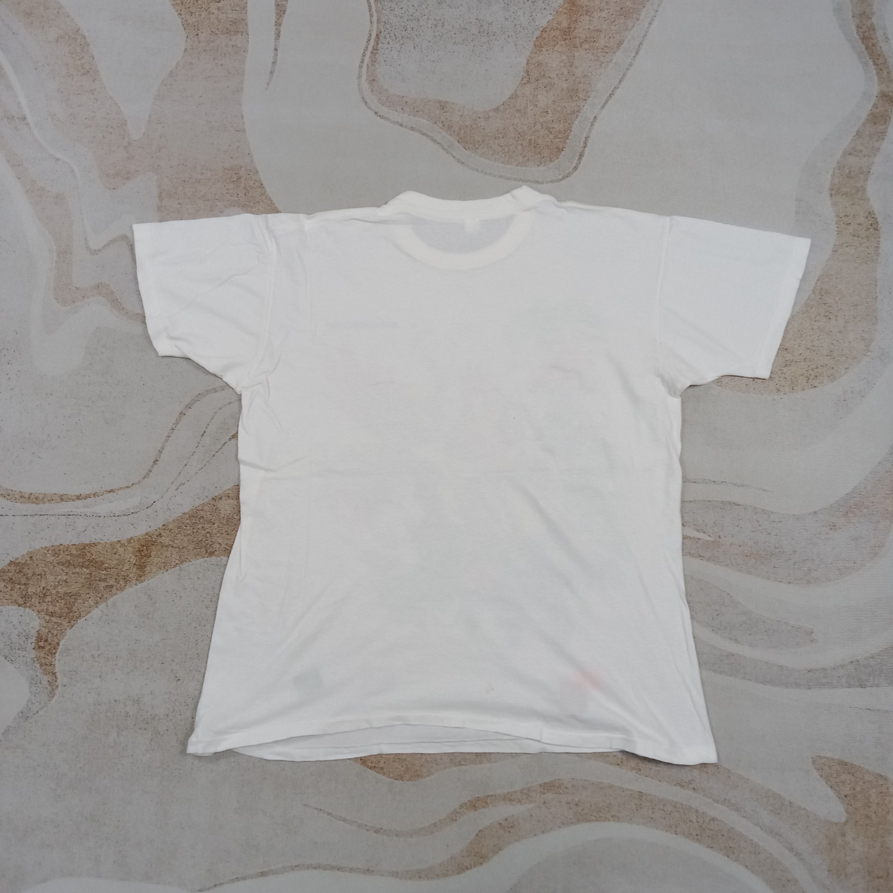 Vintage 90's Michelin Tyre Man Nature Graphic Tshirt C285N61 Size US L / EU 52-54 / 3 - 4 Thumbnail