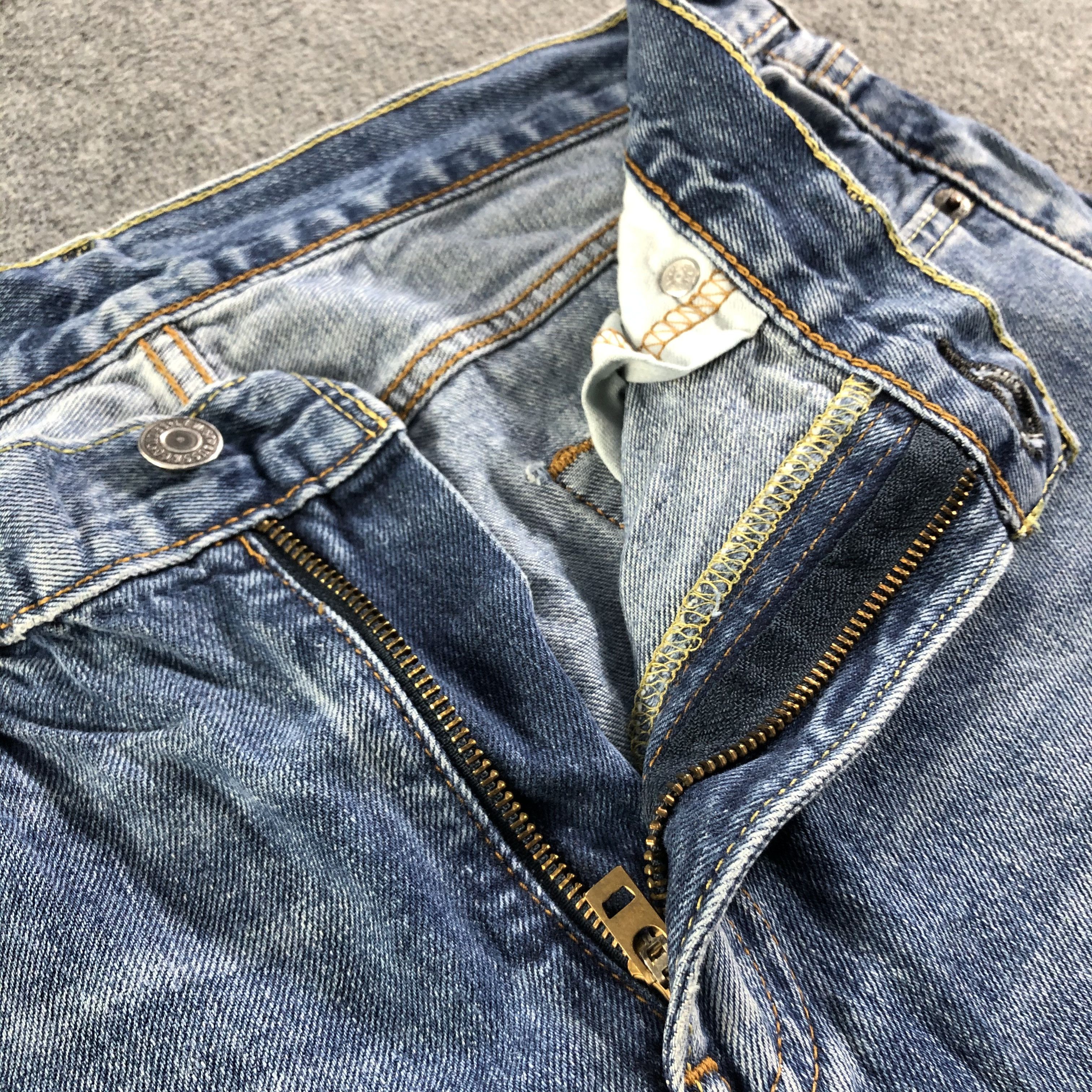 Levi's Vintage Blue Wash Levis 513 Jeans-J3049 Size US 31 - 7 Thumbnail