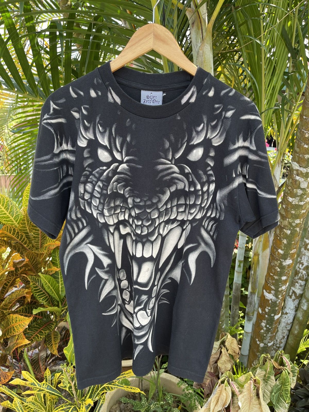 image of Band Tees x Dragonfly vintage’90Sseven Zero Onemusical Artist Tshirt in Black, Men's (Size Medium)
