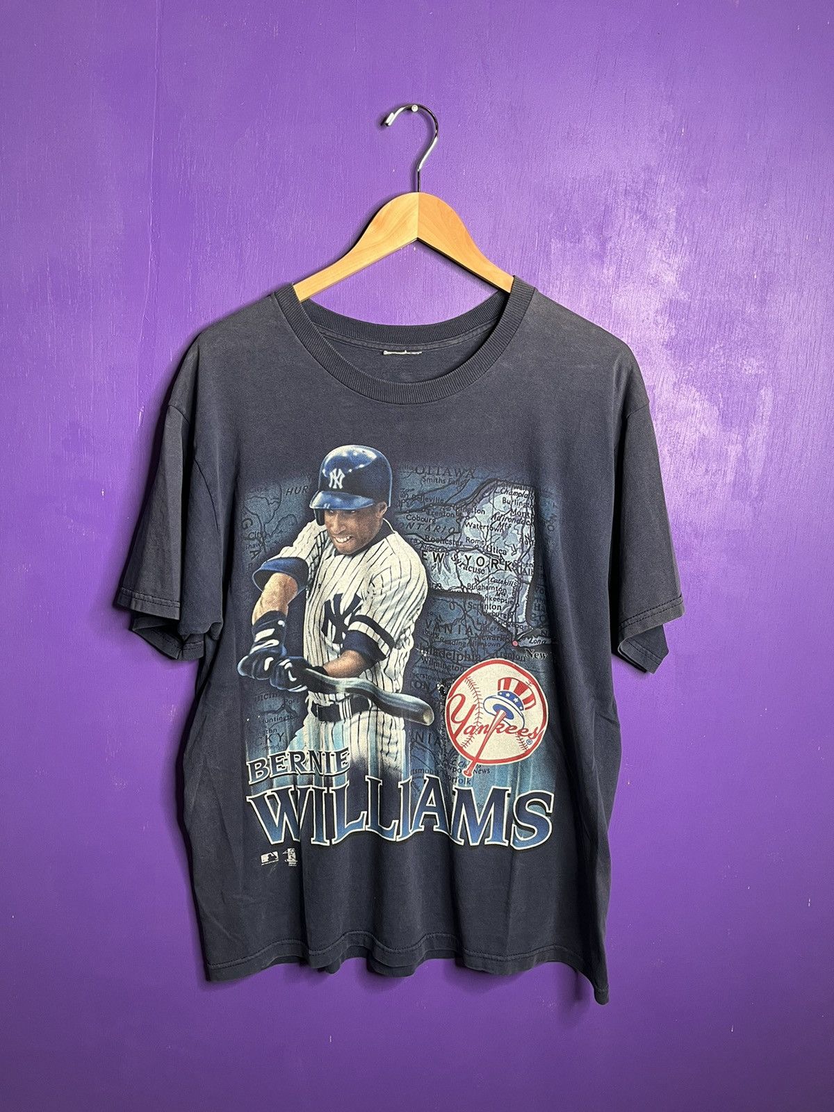 image of Mlb x Pro Player Vintage 90's Bernie Williams Yankees Player Tee in Navy, Men's (Size XL)