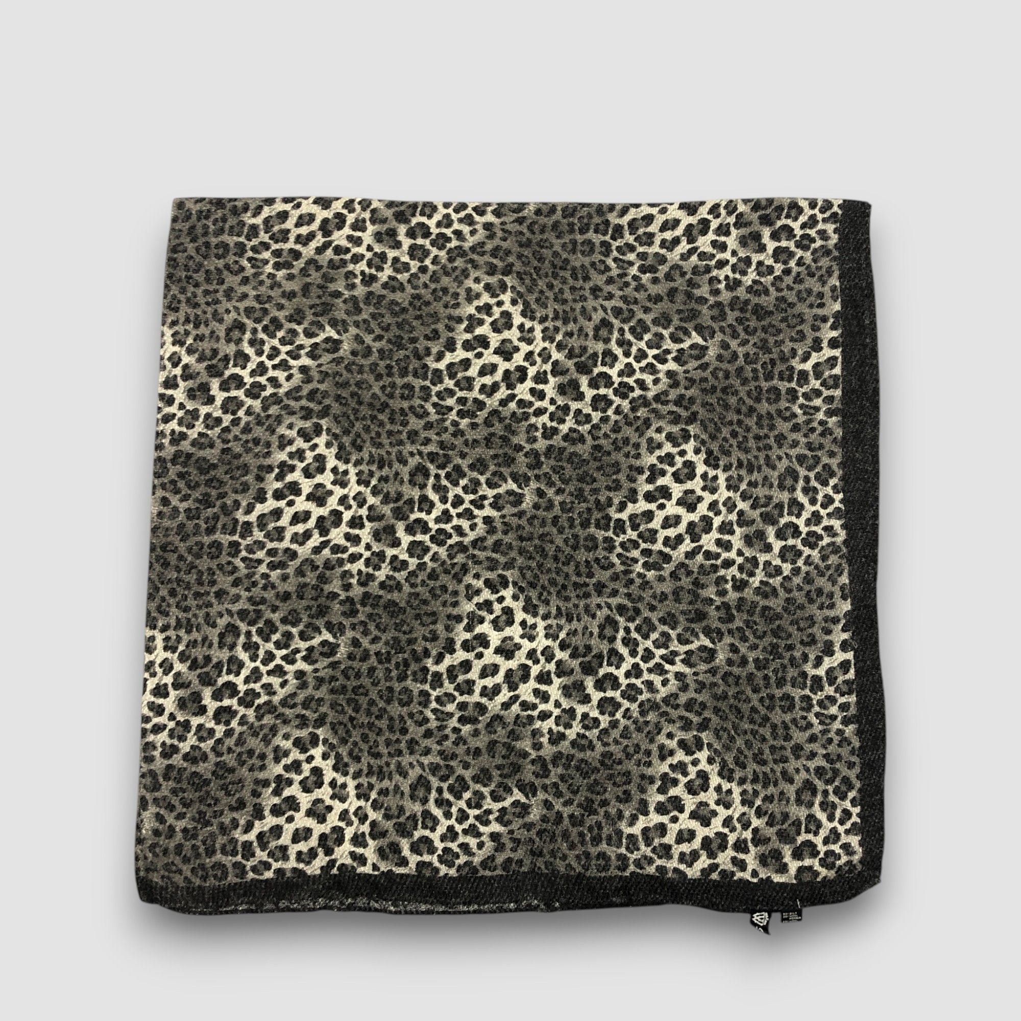 Japanese Brand Vintage Due Cuori Scarf Leopard Wool Cashmere Scarves. Size ONE SIZE - 2 Thumbnail