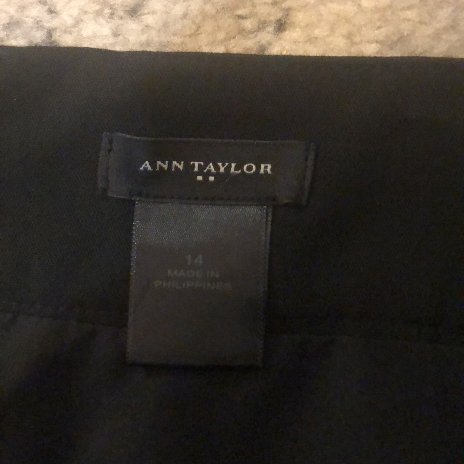 Ann Taylor Ann Taylor • Elegant Black Skirt • Size 14 Size 36" / US 14 / IT 50 - 2 Thumbnail