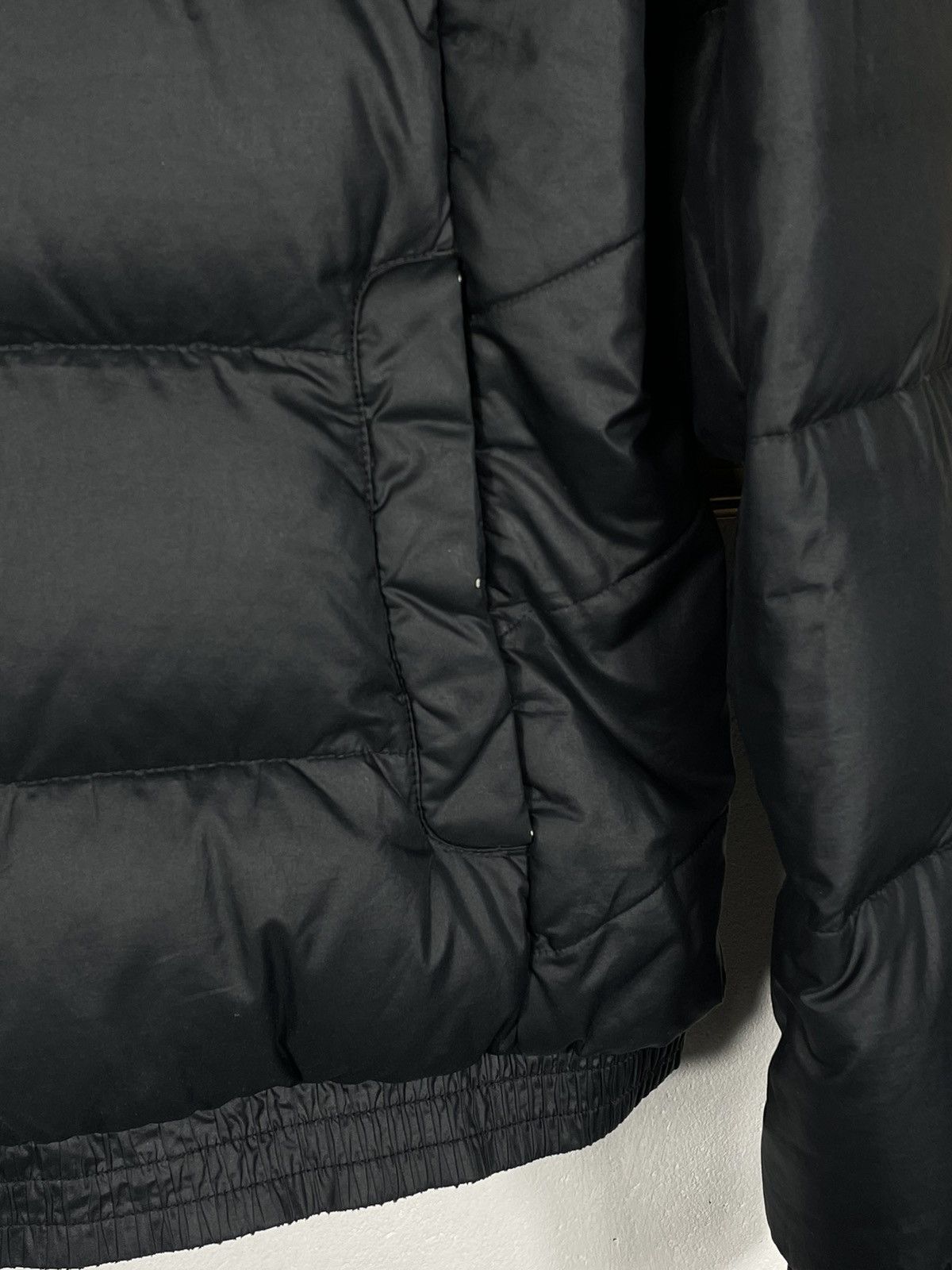 Nike × Vintage Nike Small Swoosh Zip Hoodie Black Y2k 00s Retro Size L / US 10 / IT 46 - 7 Thumbnail