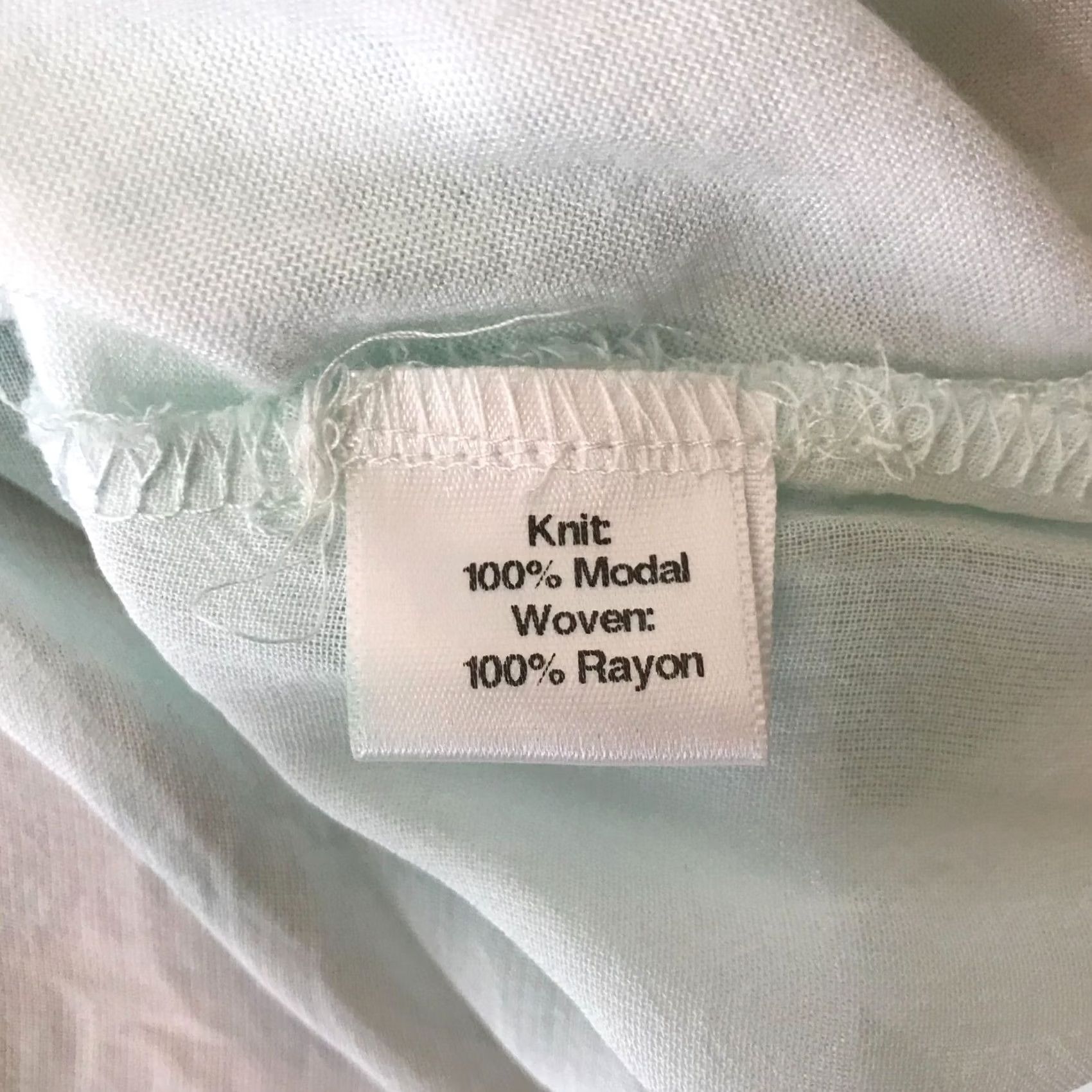 Saks Fifth Avenue Saks Fifth Avenue - WOMEN'S Blouse - V-Neck - Blue - M - Colorful - 90s? (Note: Decade not in original) Size M / US 6-8 / IT 42-44 - 6 Thumbnail