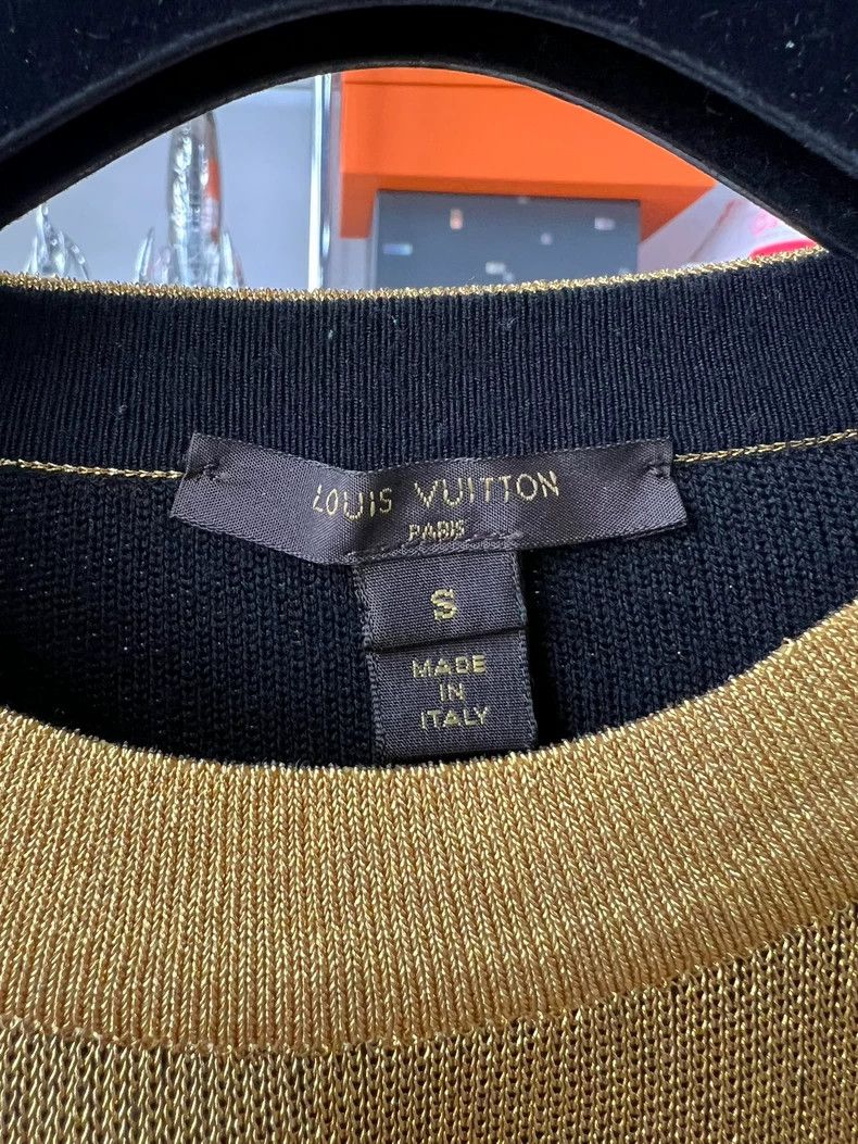 Louis Vuitton Louis Vuitton Gold Knitwear sweater 2502-Nextarrow Size US S / EU 44-46 / 1 - 3 Thumbnail