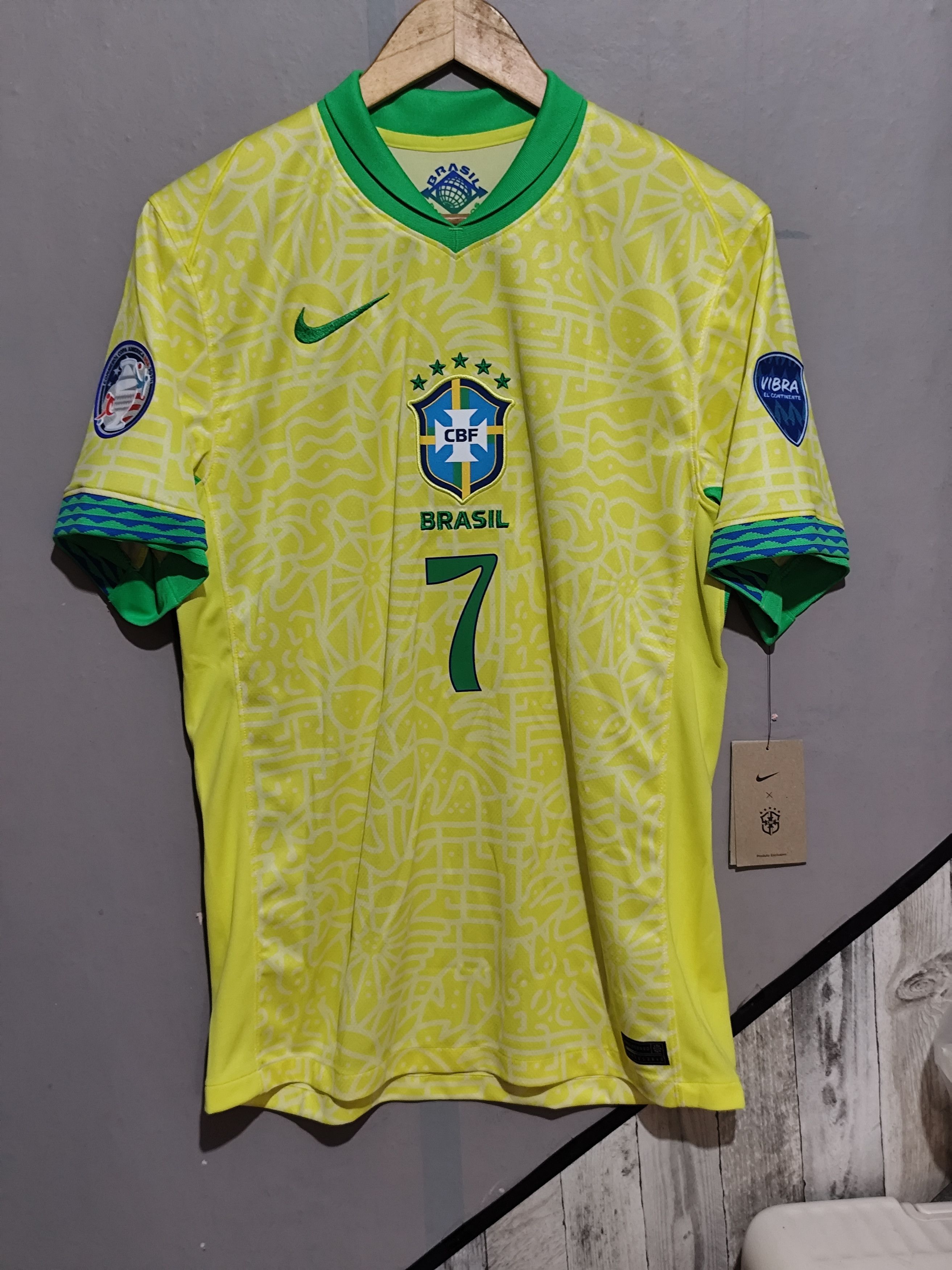 Nike Nike x #7 Vini Jr. Brazil Home 2024 Home Jersey Size US M / EU 48-50 / 2 - 1 Thumbnail