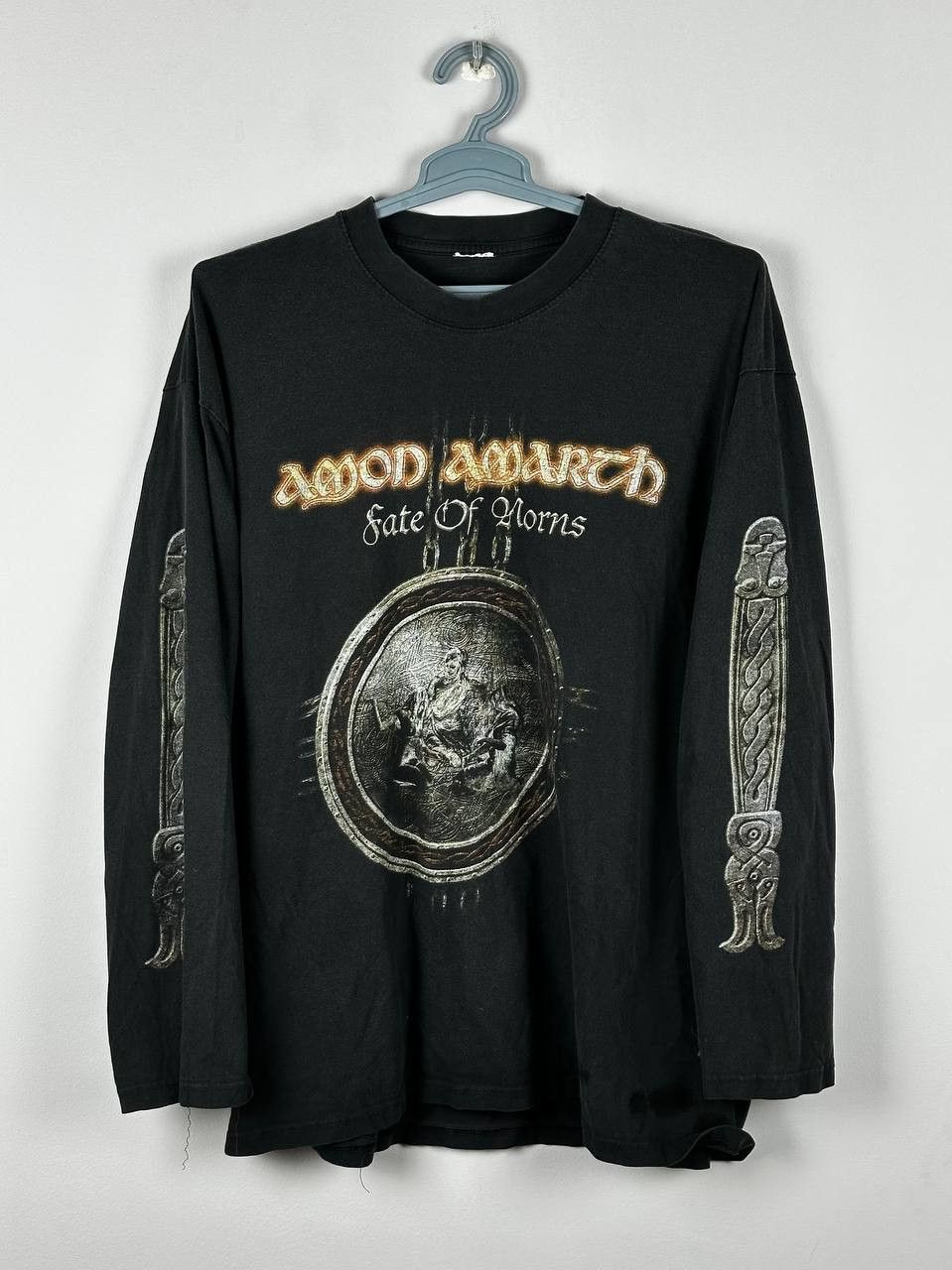 Band Tees Vintage Amon Amarth Rock Band Tour Longsleeve Tee 90s faded Size US L / EU 52-54 / 3 - 1 Thumbnail
