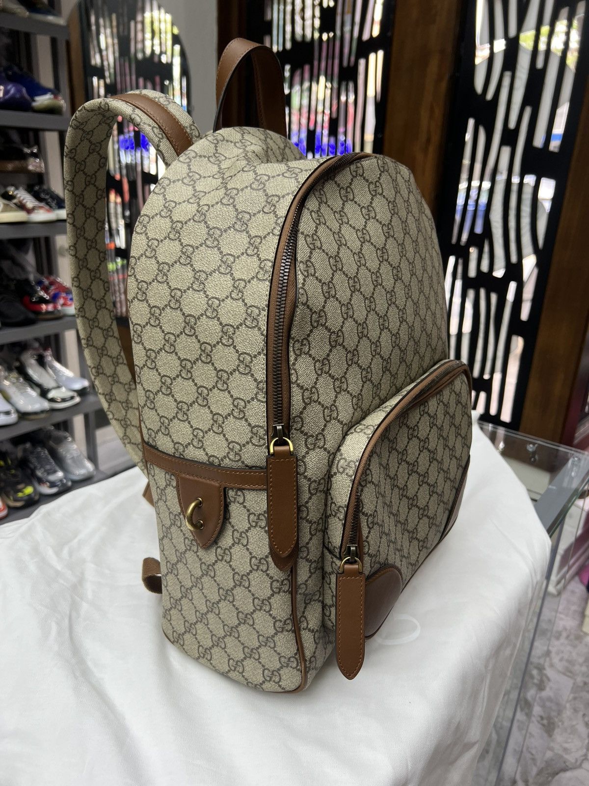 Gucci Gucci GG Emblem Medium Backpack Size ONE SIZE - 3 Thumbnail