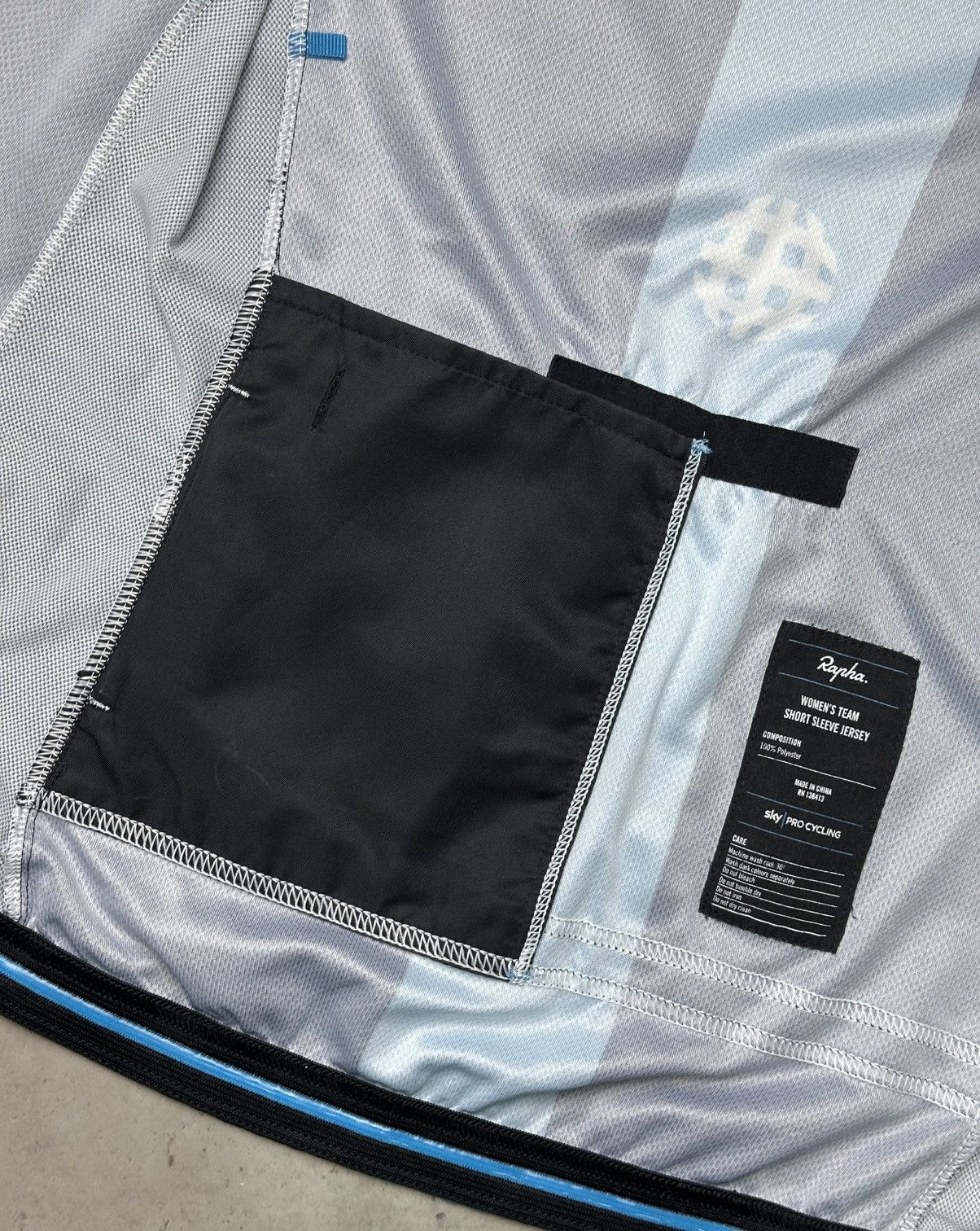 Rapha Rapha Team Sky Cycling Jersey Women XS Short Sleeve Size XS / US 0-2 / IT 36-38 - 10 Thumbnail