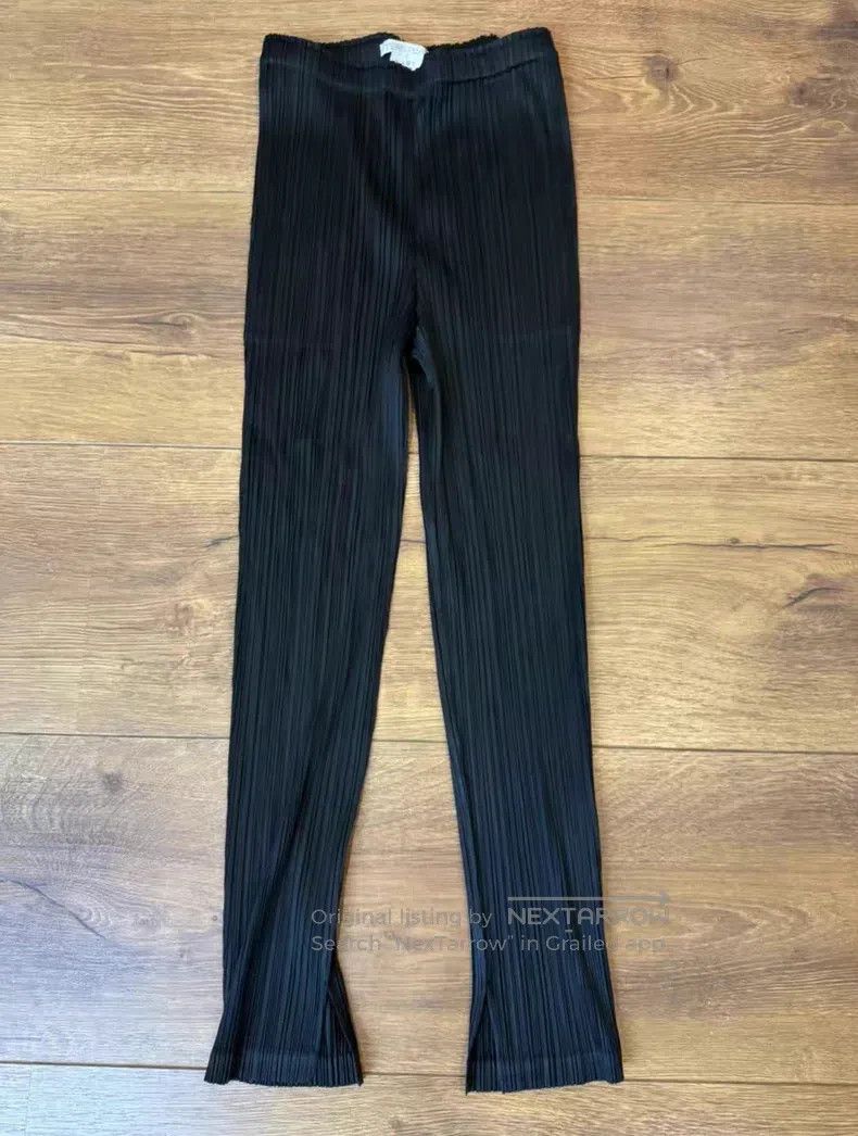Issey Miyake Issey Miyake Classic Black Pleated Pants Size 25" / US 0 / IT 36 - 1 Thumbnail