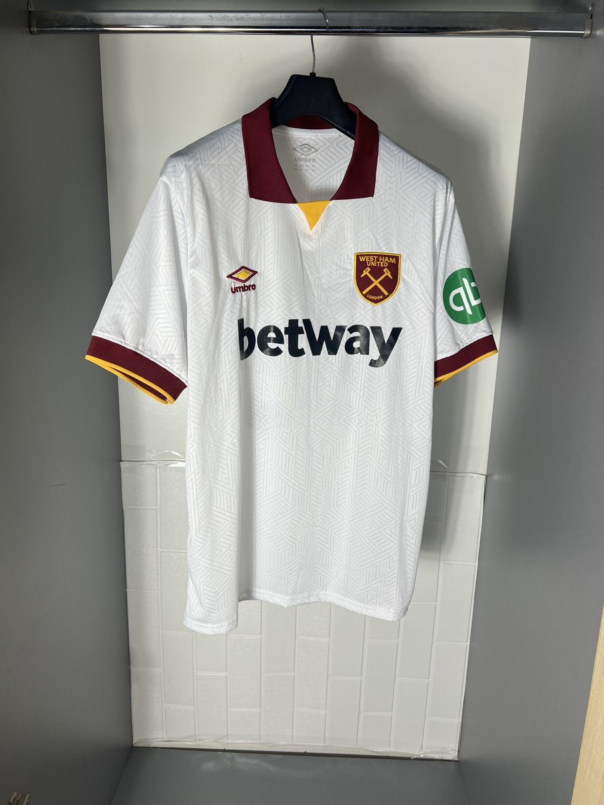 Umbro × Vintage VERY RARE UMBRO FC WEST HAM UNITED ENGLAND SOCCER JERSEY Y2K Size US XXL / EU 58 / 5 - 4 Thumbnail