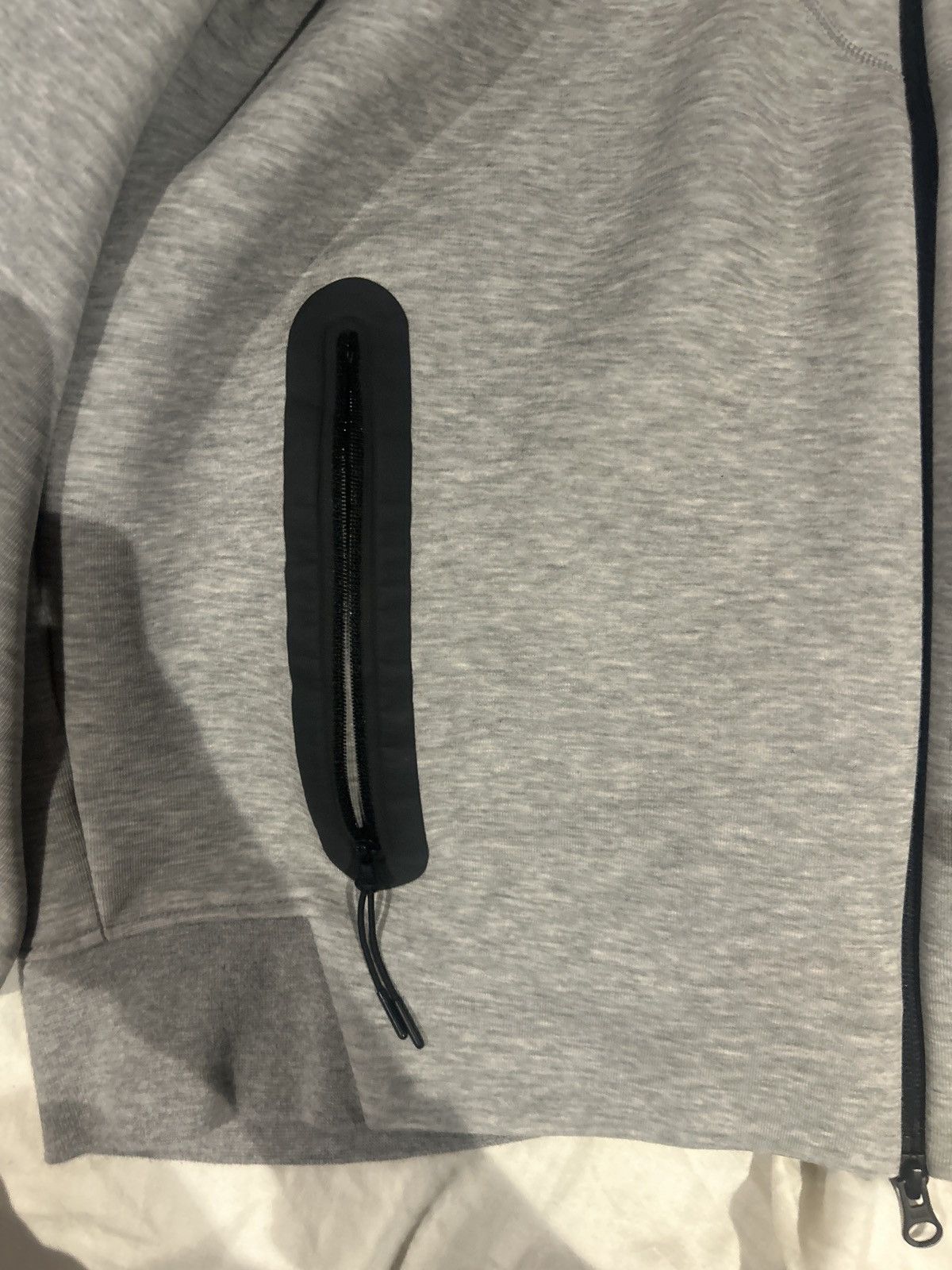 Nike Mens Nike Tech Fleece Grey/Black Set Hoodie + Joggers sz L Size US L / EU 52-54 / 3 - 8 Thumbnail