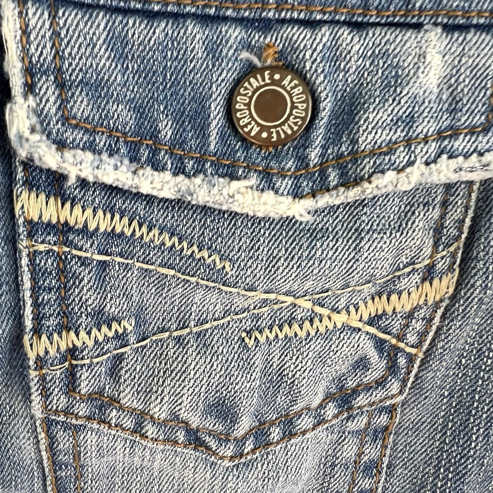 Vintage VINTAGE Aéropostale Denim Jacket Women Size M Blue Embroidered Western 90s Casual Size 32" / US 10 / IT 46 - 2 Thumbnail