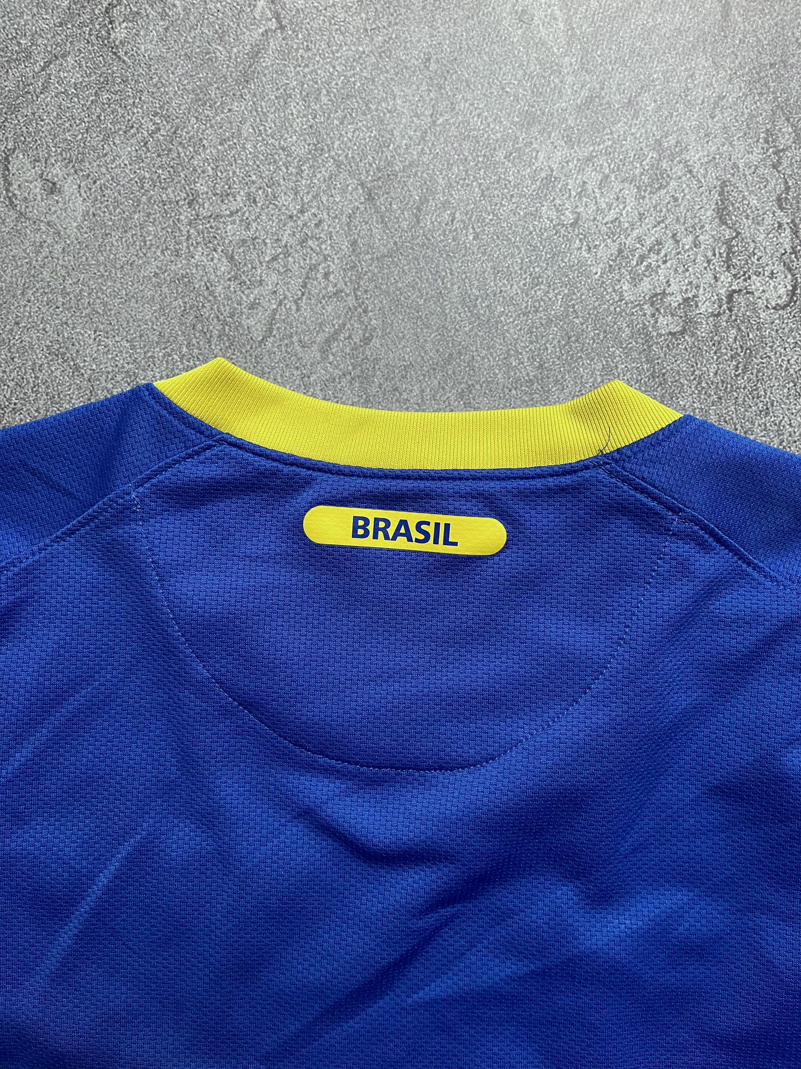 Nike Nike Brazil 2010 2011 Football Shirt Tee Jersey Soccer L Size US L / EU 52-54 / 3 - 7 Thumbnail