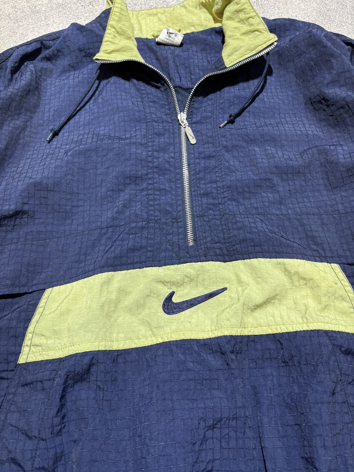 Nike × Vintage Nike 90s Vintage Nylon Center Swoosh Baggy Anorak Jacket Size US L / EU 52-54 / 3 - 4 Thumbnail