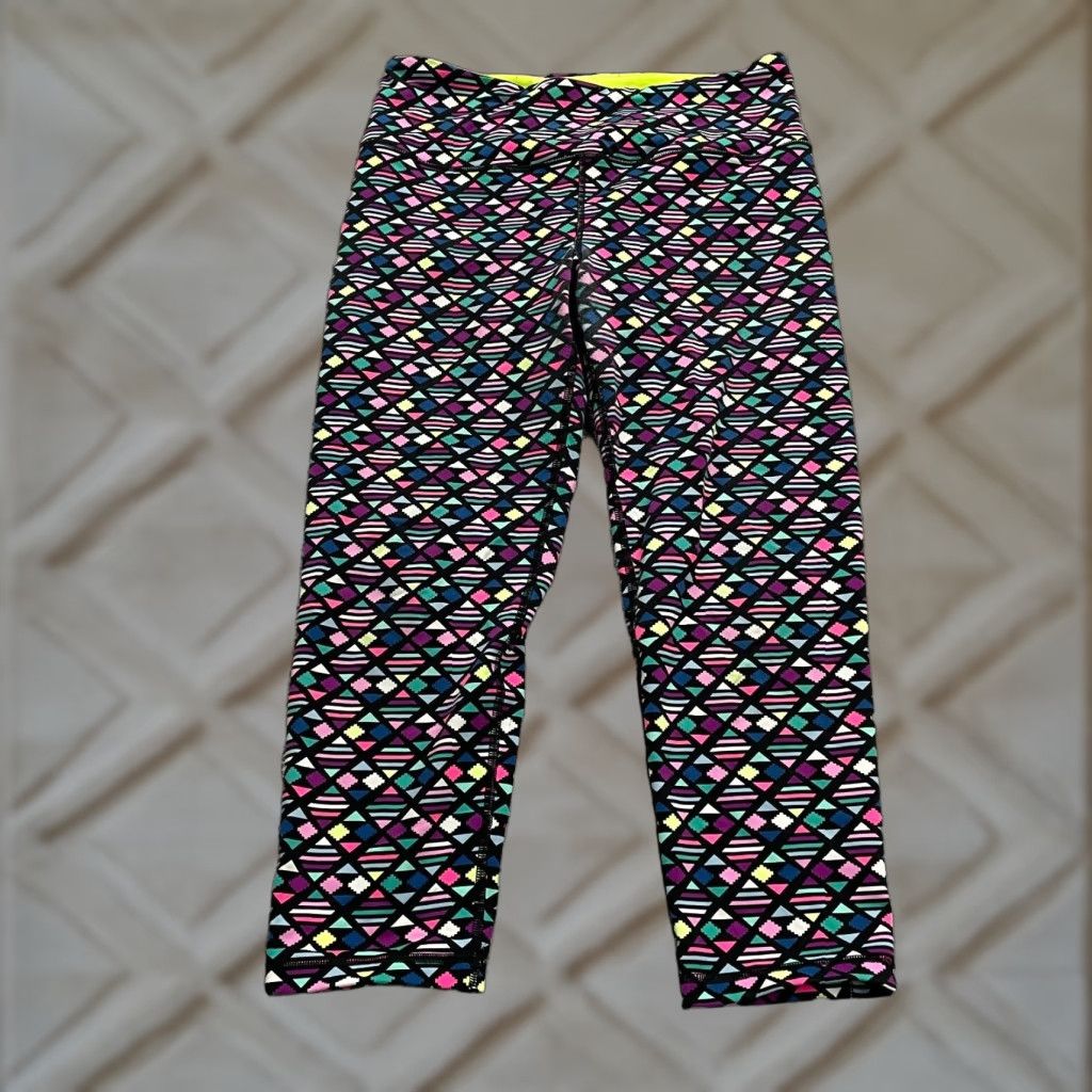 Victoria's Secret Victoria's Secret Leggings Cropped Womens Multicolor Geometric Active Gym 29x21 Size 29" - 1 Thumbnail