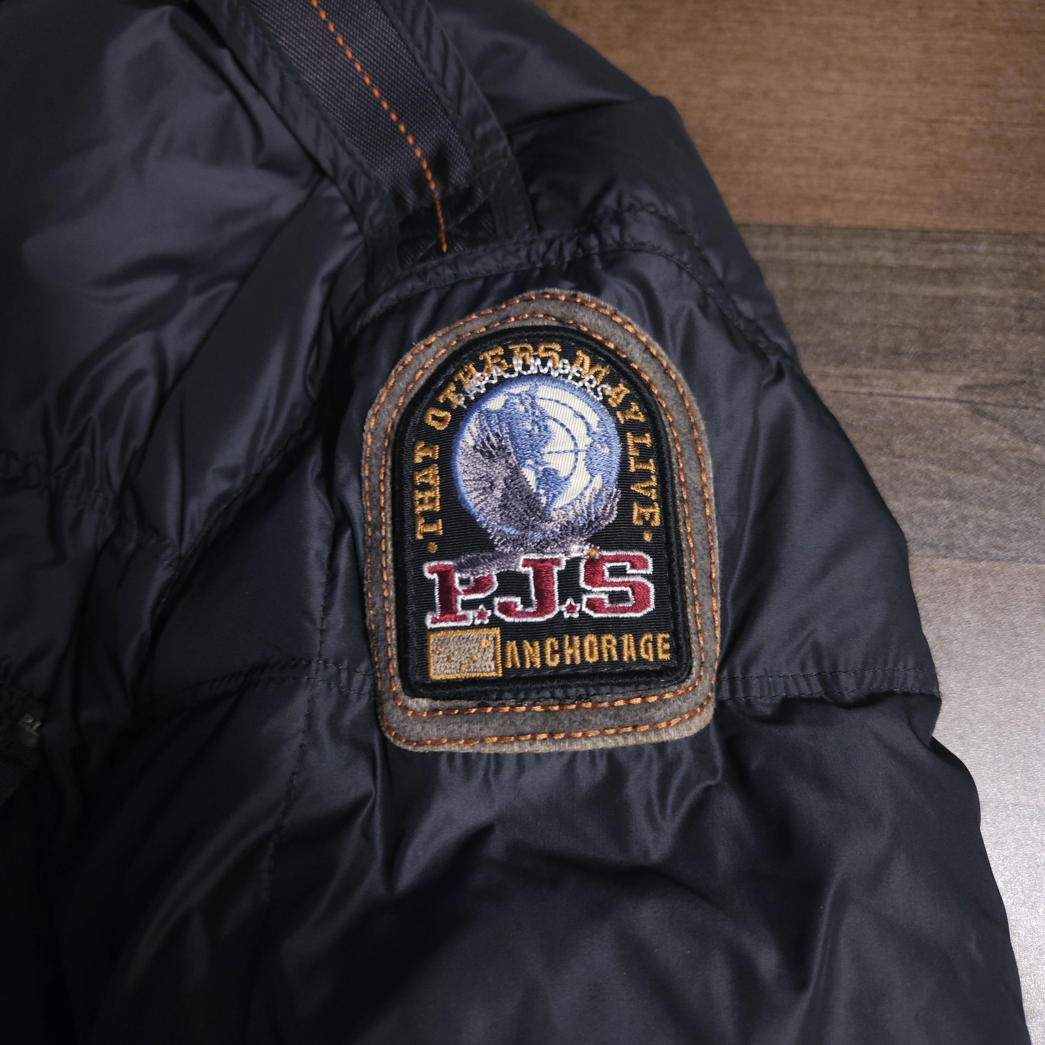 Parajumpers Parajumpers Puffer Down Jacket USAF 210 Rescue Squadron Size US L / EU 52-54 / 3 - 5 Thumbnail