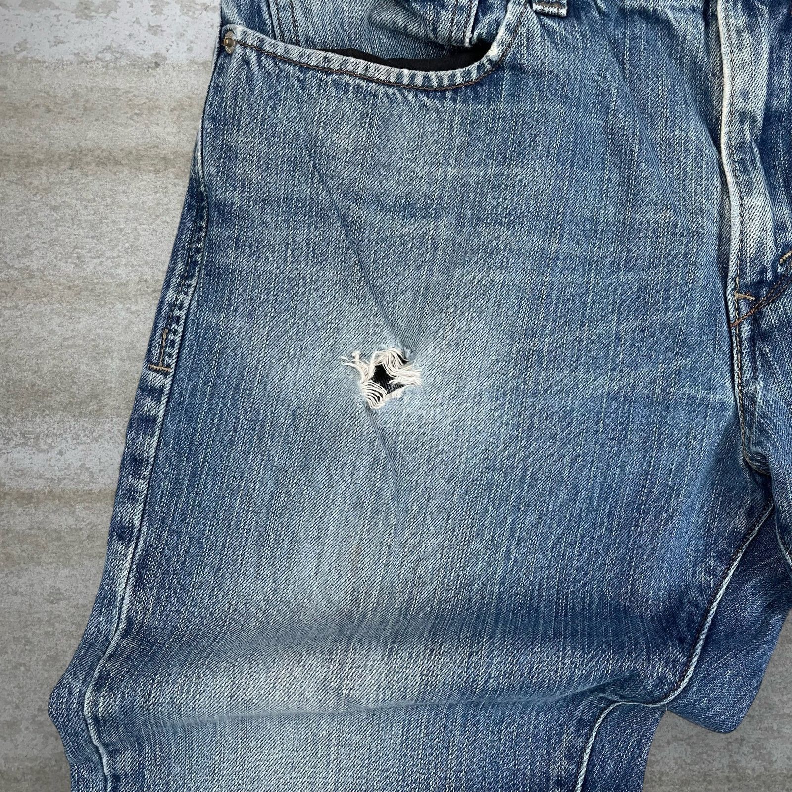 Levi's Vintage Y2K Levis Jeans 511 38x30 Skinny Medium Wash Denim Size US 38 / EU 54 - 5 Thumbnail