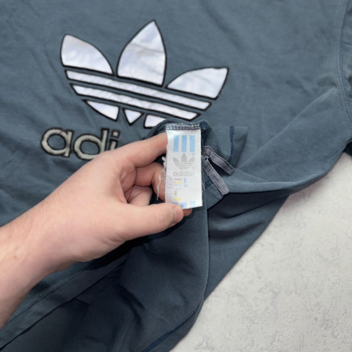 Adidas Adidas Vintage T-shirt Reflective Embroidered Logo 90s Size US L / EU 52-54 / 3 - 6 Thumbnail