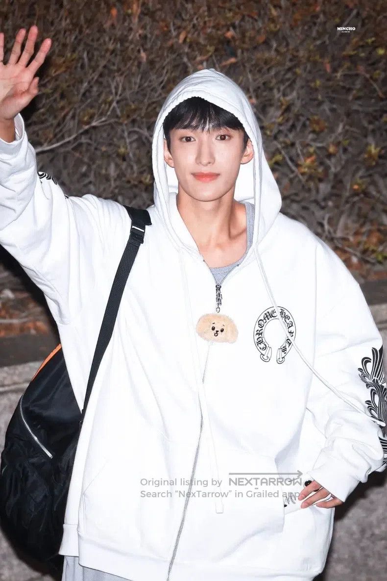 Chrome Hearts CHROME HEARTS Size L White cross arm horseshoe zipper sweat Size US L / EU 52-54 / 3 - 4 Thumbnail