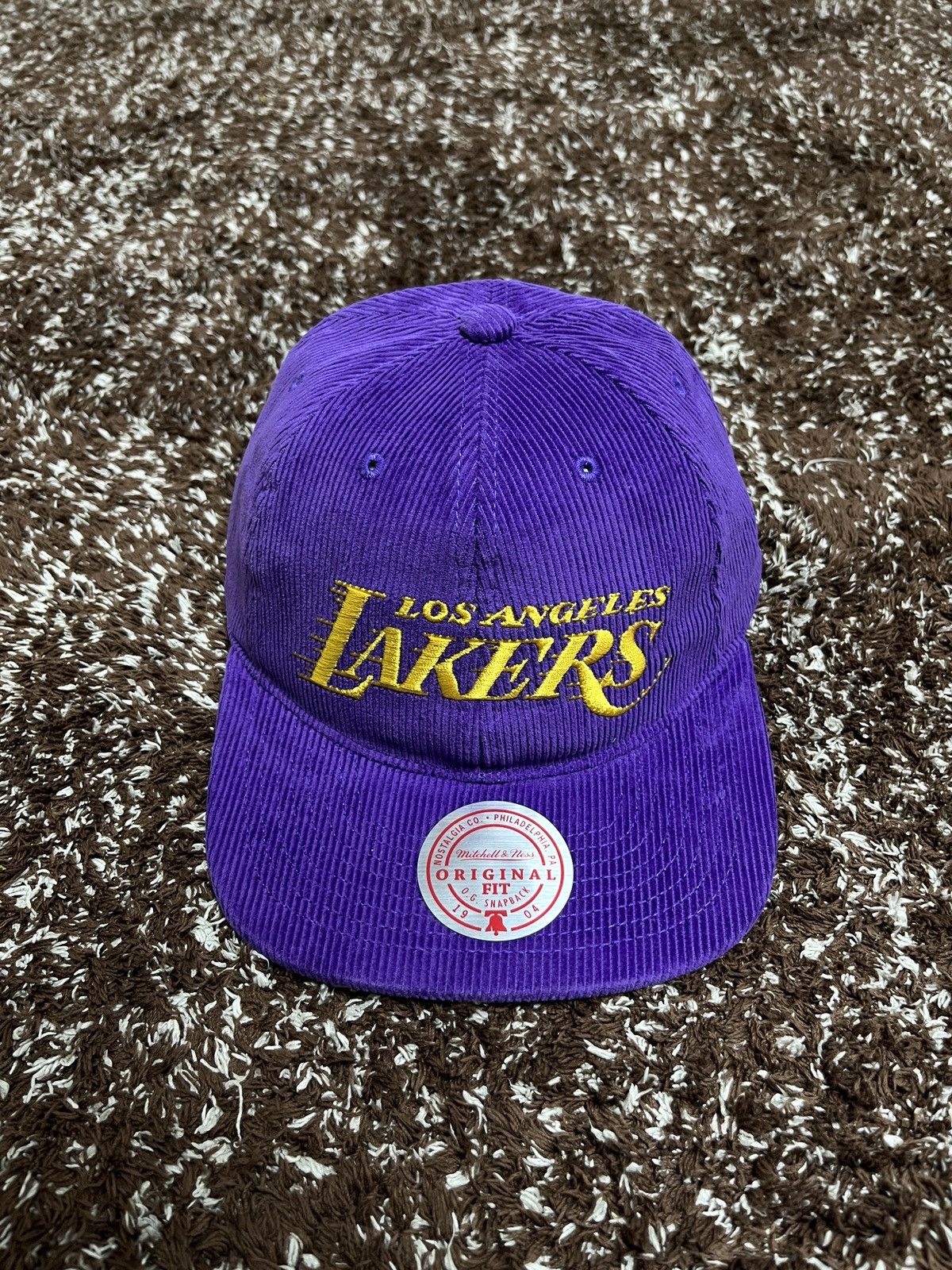 Mitchell & Ness LA Lakers Corduroy Snapback Hat