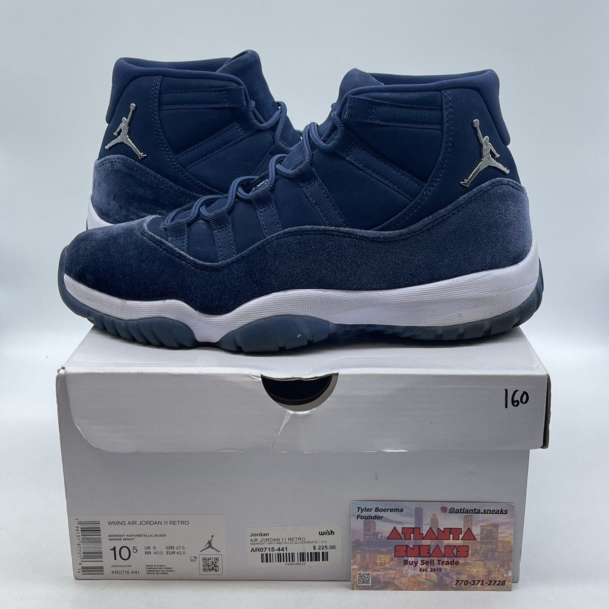 Jordan Brand Air Jordan 11 midnight navy velvet Size US 10.5 / IT 40.5 - 1 Thumbnail