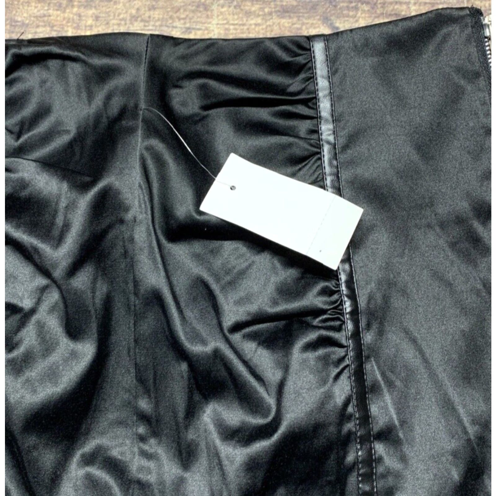 Vintage VINTAGE Charlotte Russe Faux Leather Mini Skirt Size 9 Side Zipper Cotton Size 30" / US 8 / IT 44 - 3 Thumbnail