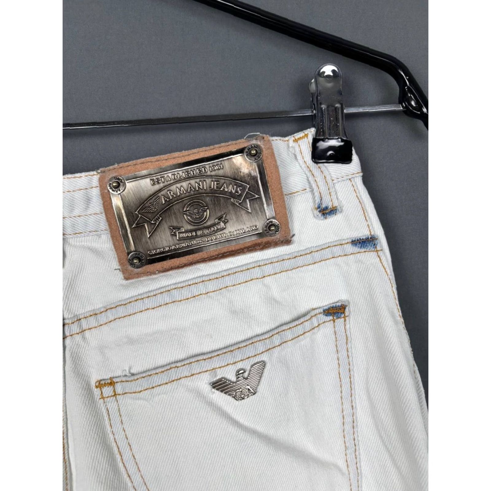 Vintage Armani Jeans Mens Jeans White Denim Straight Leg Button 32 Regular Waist 5-Pocket Cotton Denim jeans Mens Regular 32 White Size US 32 / EU 48 - 3 Thumbnail