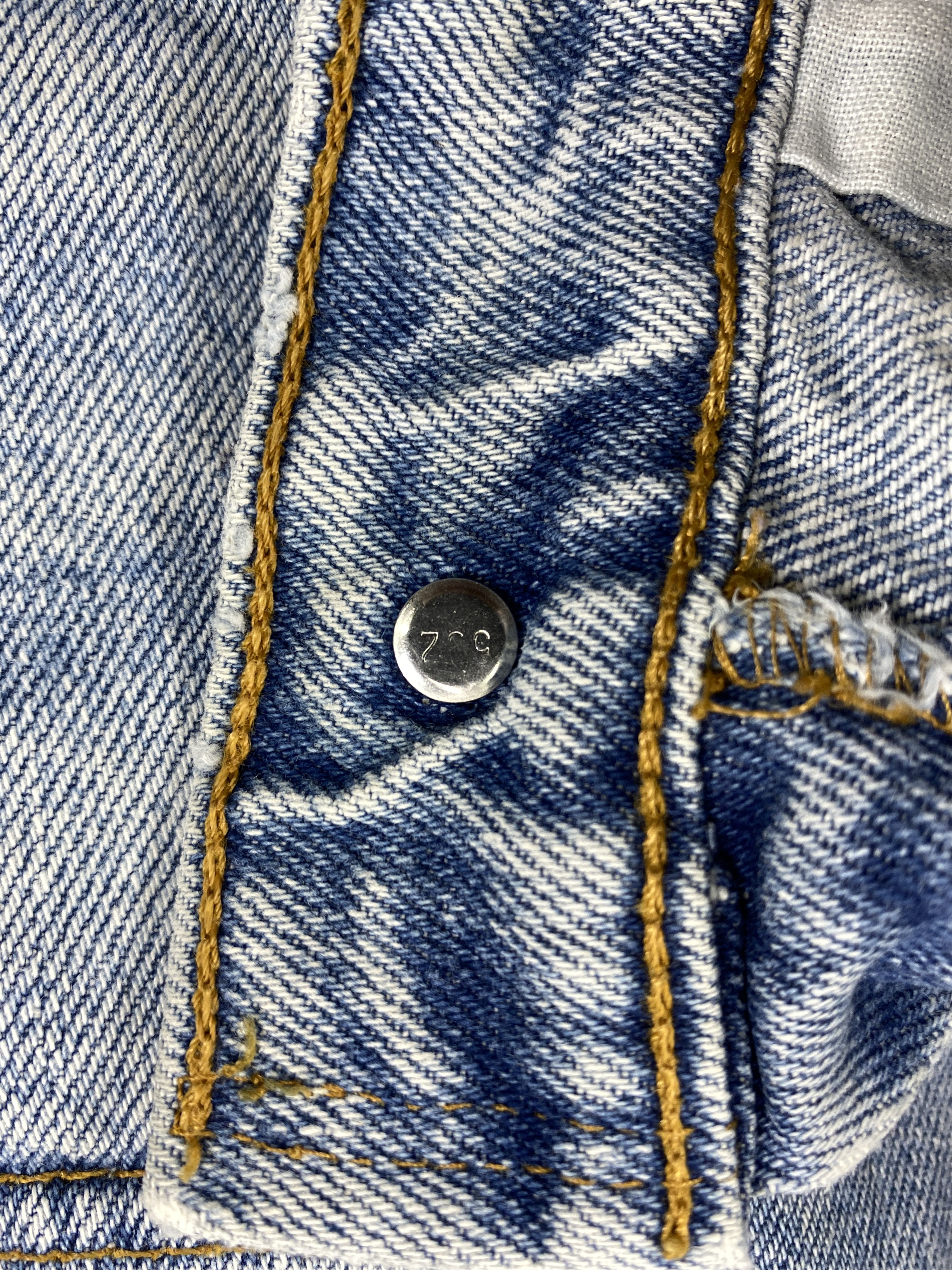 Japanese Brand 90's Light Blue Wash Vintage Levi's 550 USA 28x29.5 -JN1782 Size US 28 / EU 44 - 6 Thumbnail