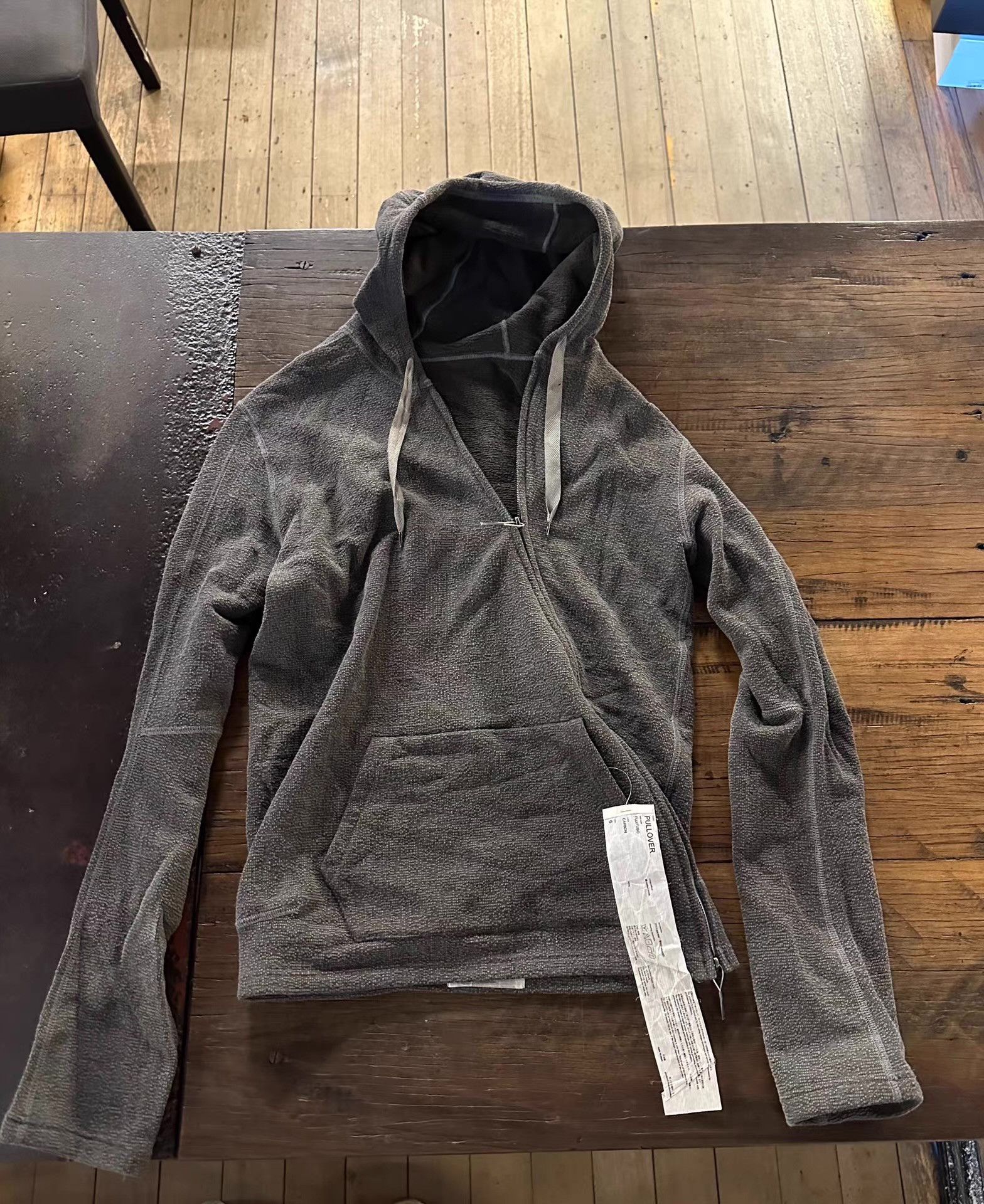 Taichi Murakami Taichimurakami grey diagonal‑zip hoodie Ｑ25 Size US S / EU 44-46 / 1 - 1 Thumbnail