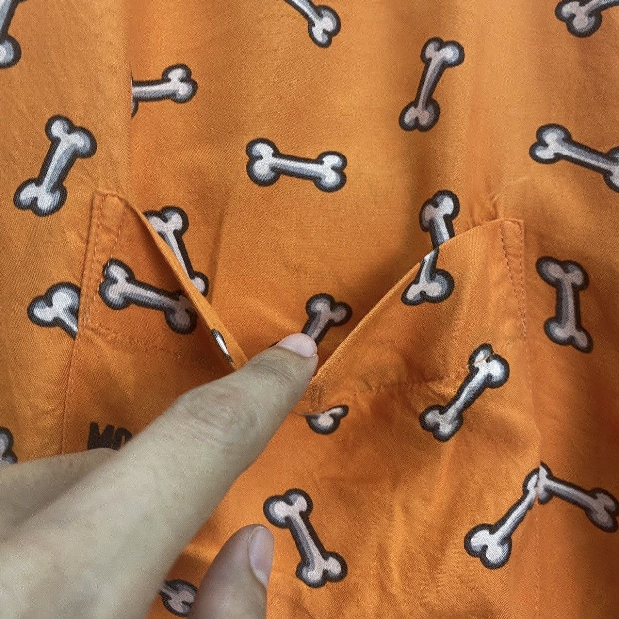 Moschino Moschino All Over Print Bone Shirt - Vintage Archive - Size US M / EU 48-50 / 2 - 8 Thumbnail