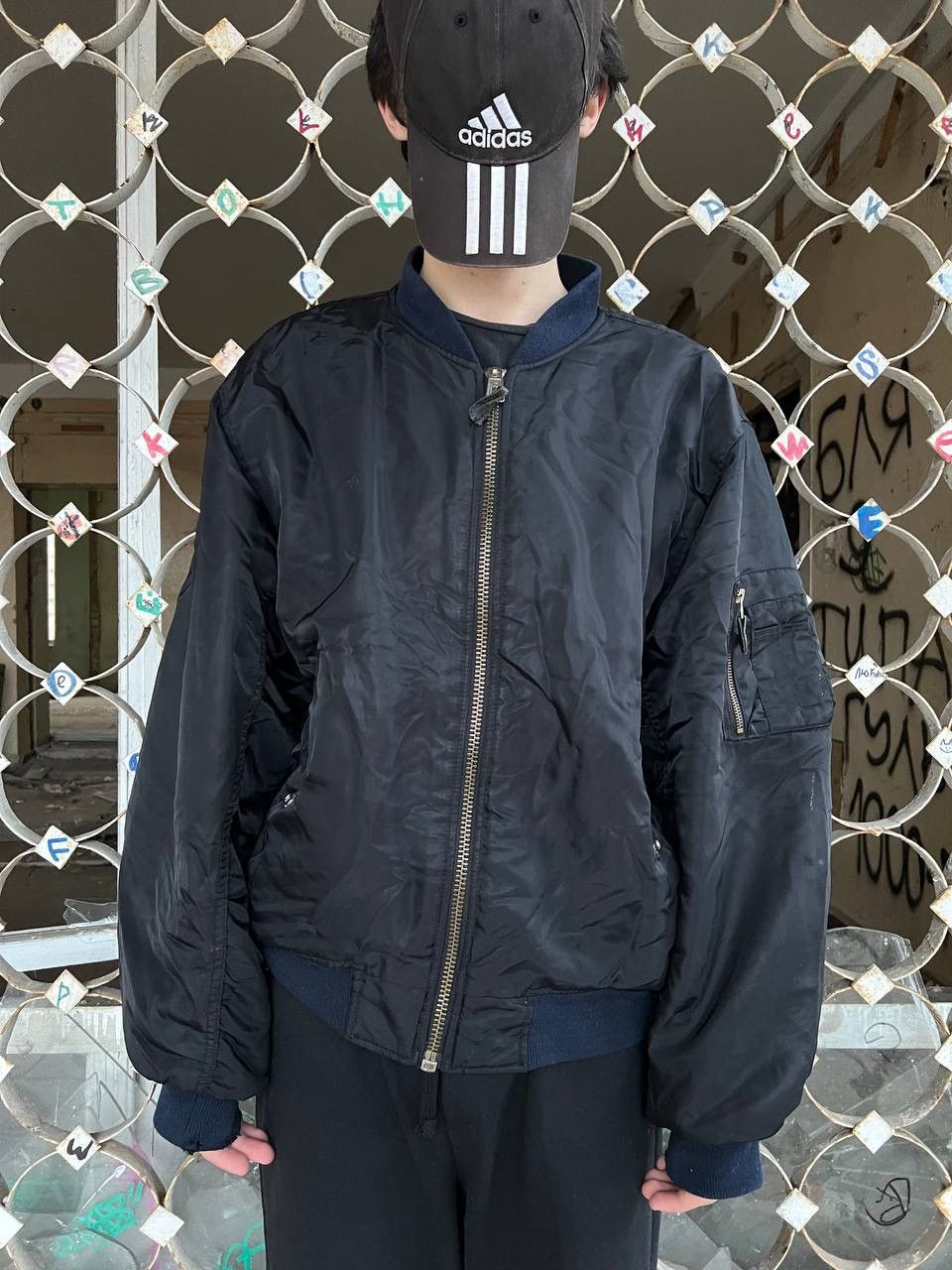 Vintage Vintage Y2K Military MA-1 Distressed Balenciaga Style Bomber Size US L / EU 52-54 / 3 - 3 Thumbnail