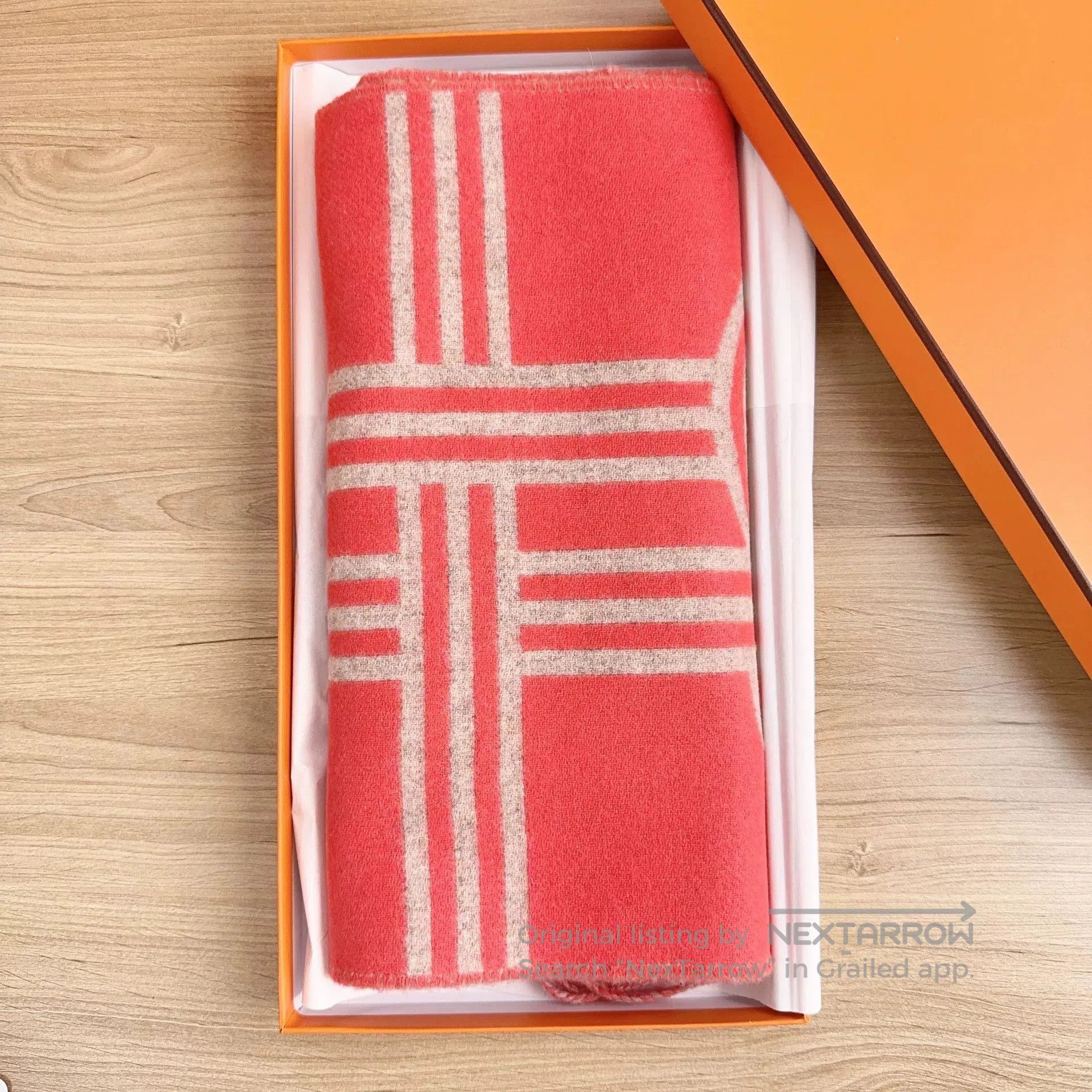 Hermes Hermes Petite Casaque Cashmere Scarf. Size ONE SIZE - 1 Thumbnail