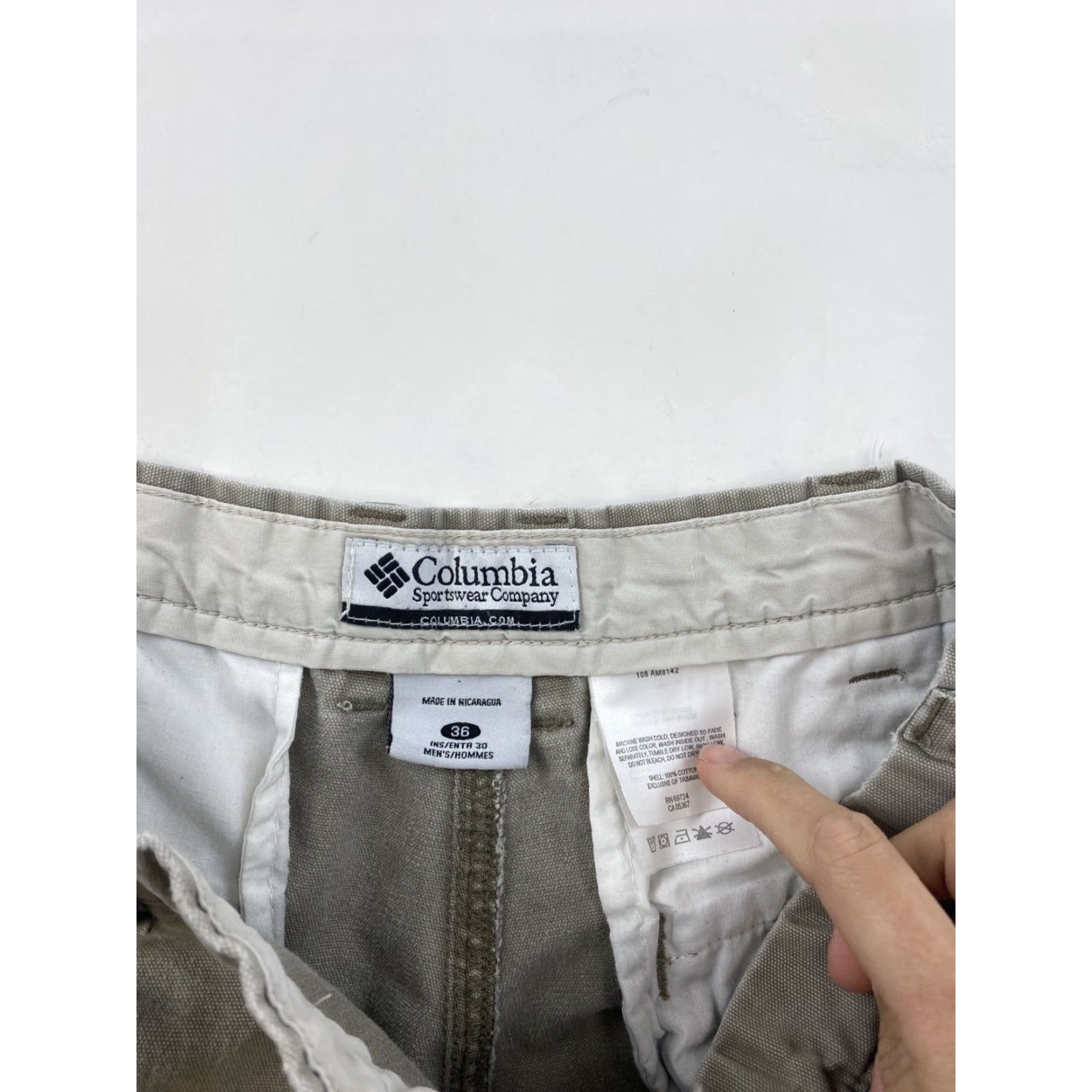 Vintage Columbia Pants Mens 36 Khaki Canvas Workwear Chino Cotton Regular Wide-Leg Pockets 29 Inseam Mens Size US 32 / EU 48 - 4 Thumbnail