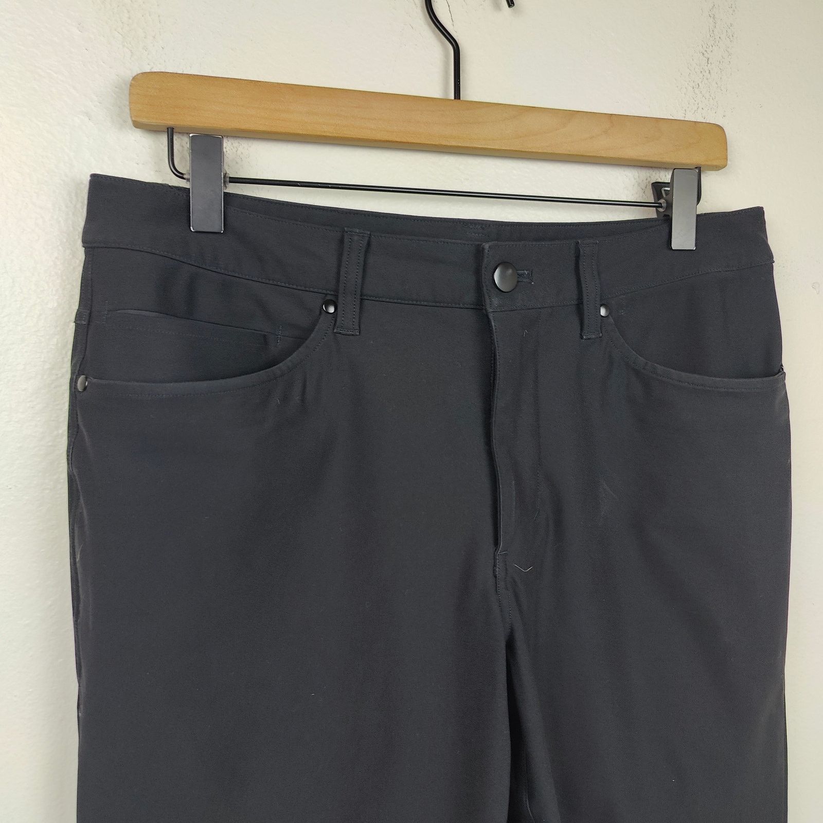 Lululemon Lululemon ABC Slim Pants 30 Warpstreme 34" Black Stretch Size US 30 / EU 46 - 2 Thumbnail