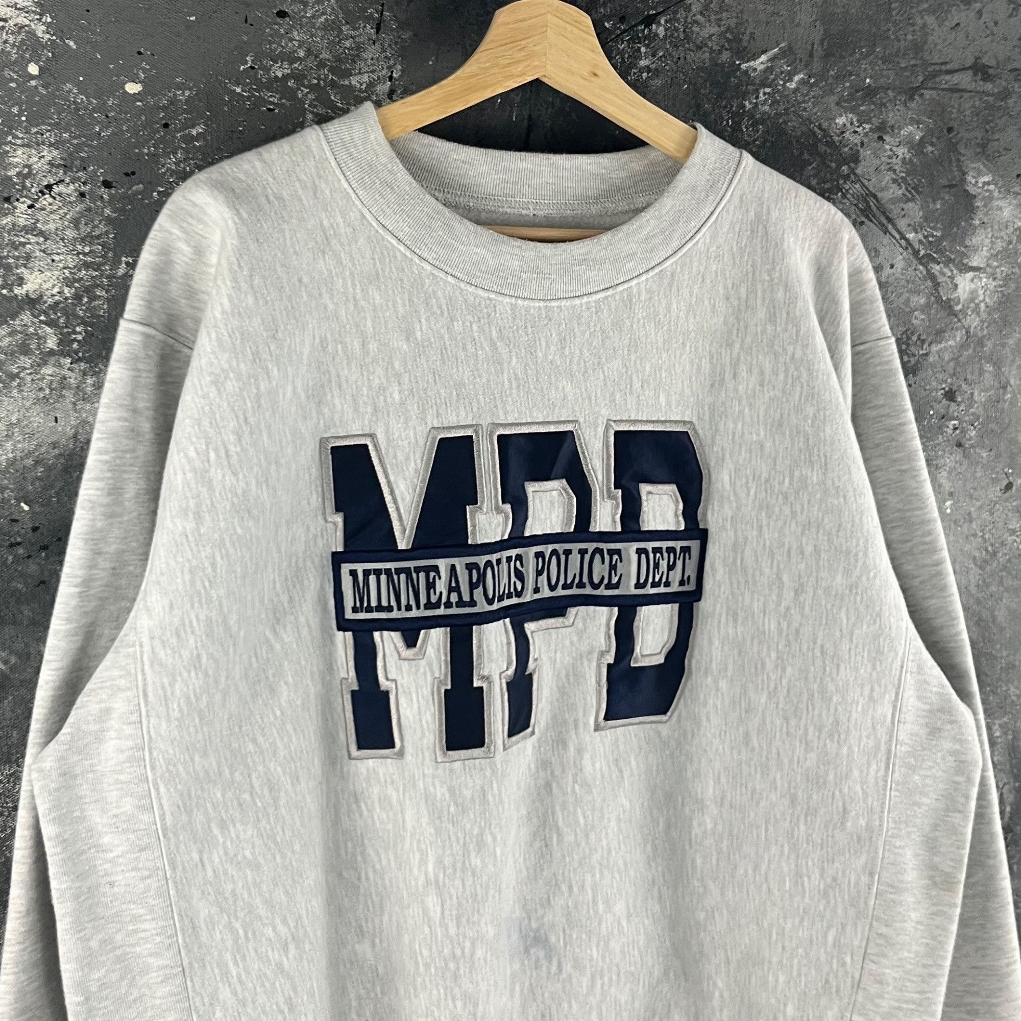 Vintage Vintage Minneapolis Police Dept sweatshirt Size US XL / EU 56 / 4 - 2 Thumbnail