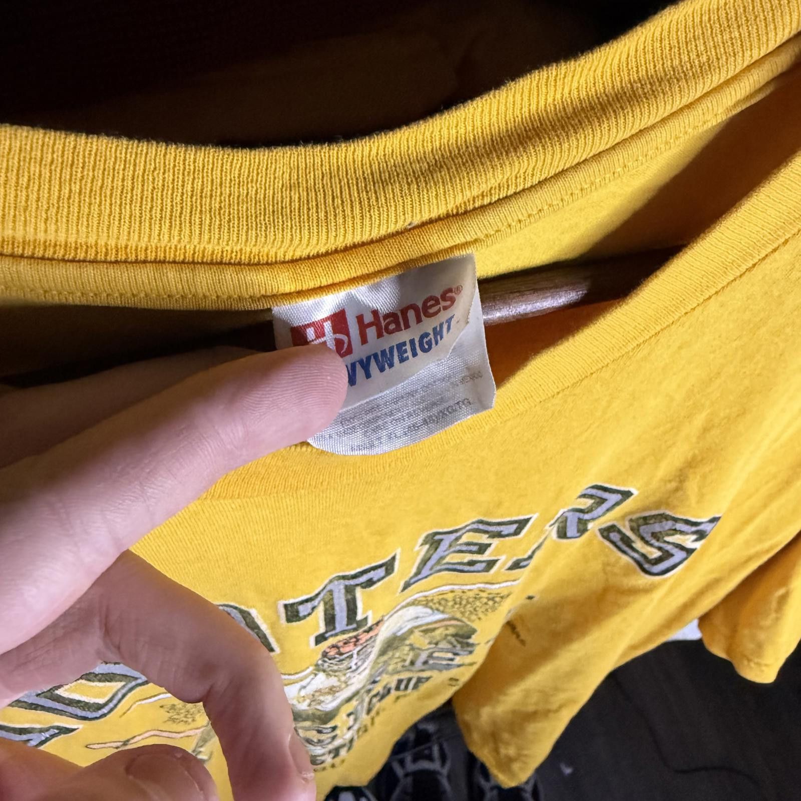 Hanes 1995 Hooters Hockey Athletic Club Tee Size US XL / EU 56 / 4 - 3 Thumbnail