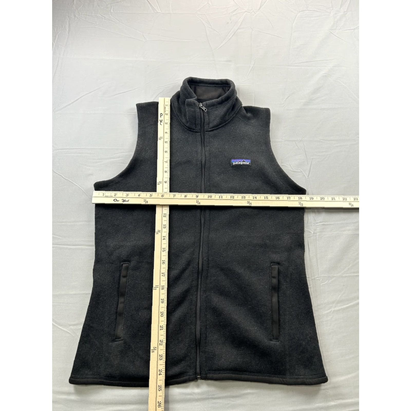 Patagonia Patagonia Vest Womens Small Gray Full Zip Logo Fleece Pocket Lined Mid-Length Insulated Regular Size S / US 4 / IT 40 - 4 Thumbnail
