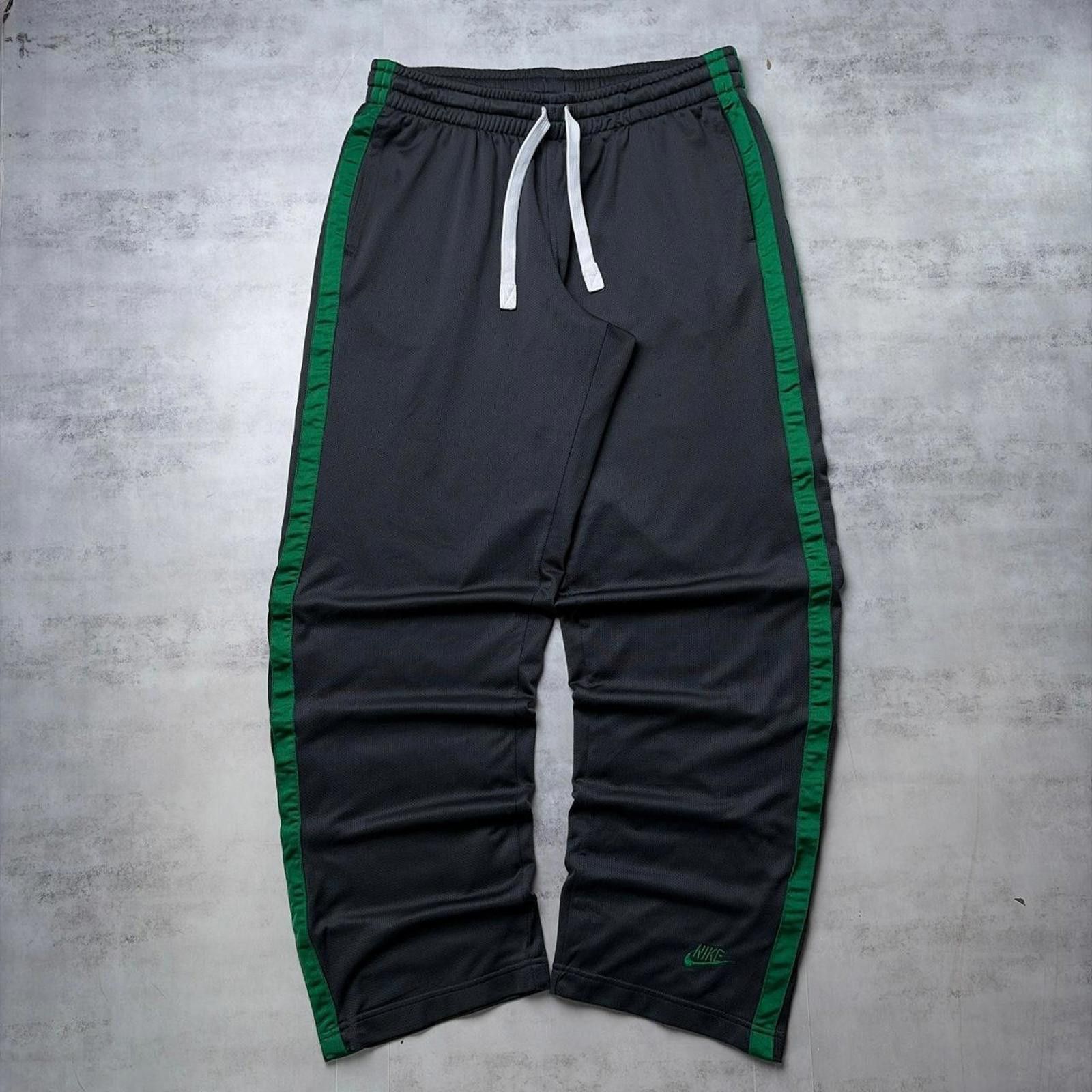 Nike Y2K Grey Nike Grunge Striped Baggy Skater Sweatpants Size US 34 / EU 50 - 1 Thumbnail