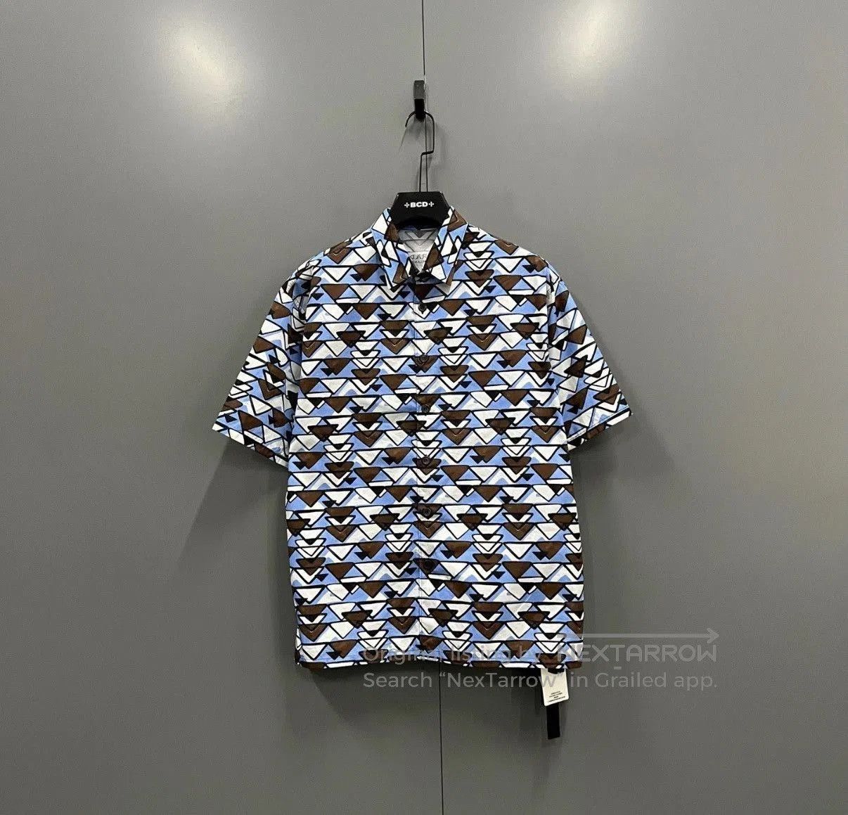 Prada Geometric Pattern Short Sleeve Button. Size US L / EU 52-54 / 3 - 1 Thumbnail