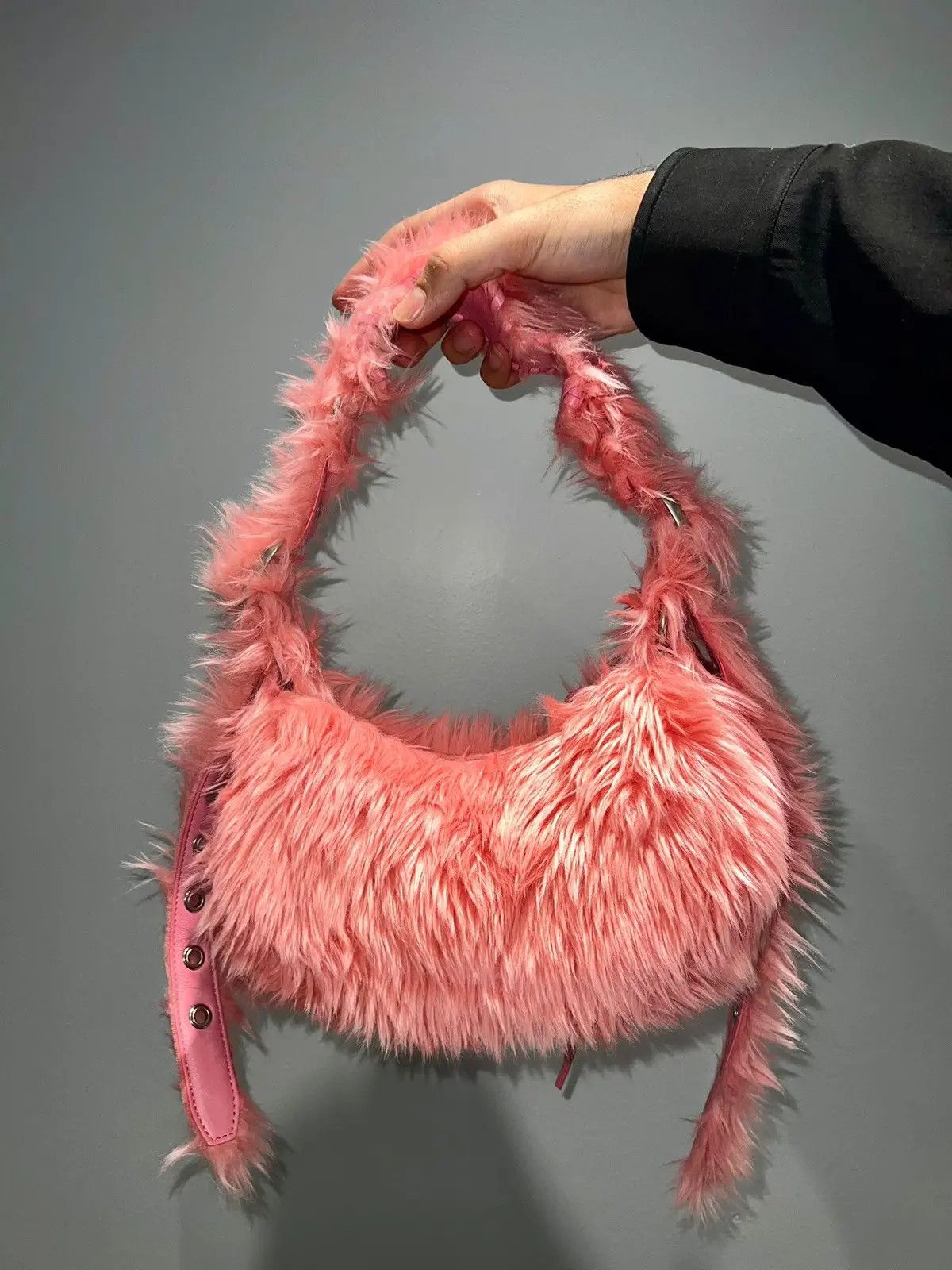 Balenciaga o1tr1nto0725 Size: OS / Le Cagole XS Shoulder Bag Fake Fur Size ONE SIZE - 3 Thumbnail